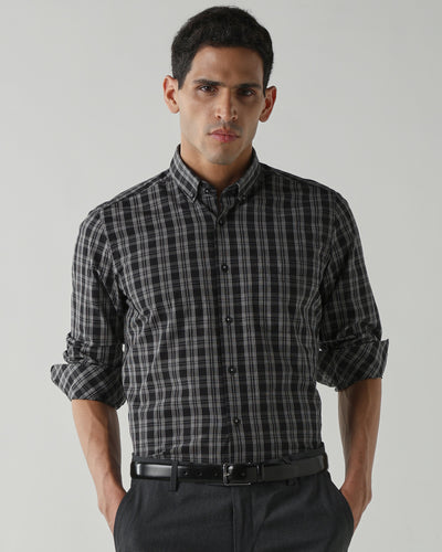 Men's Pure Cotton Checks Slim Fit Full Sleeve Casual Shirt - Black & White