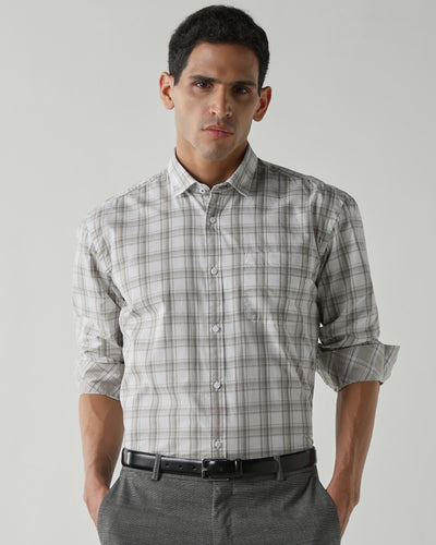 Men's Pure Cotton Checks Regular Fit Full Sleeve Casual Shirt - White & Beige