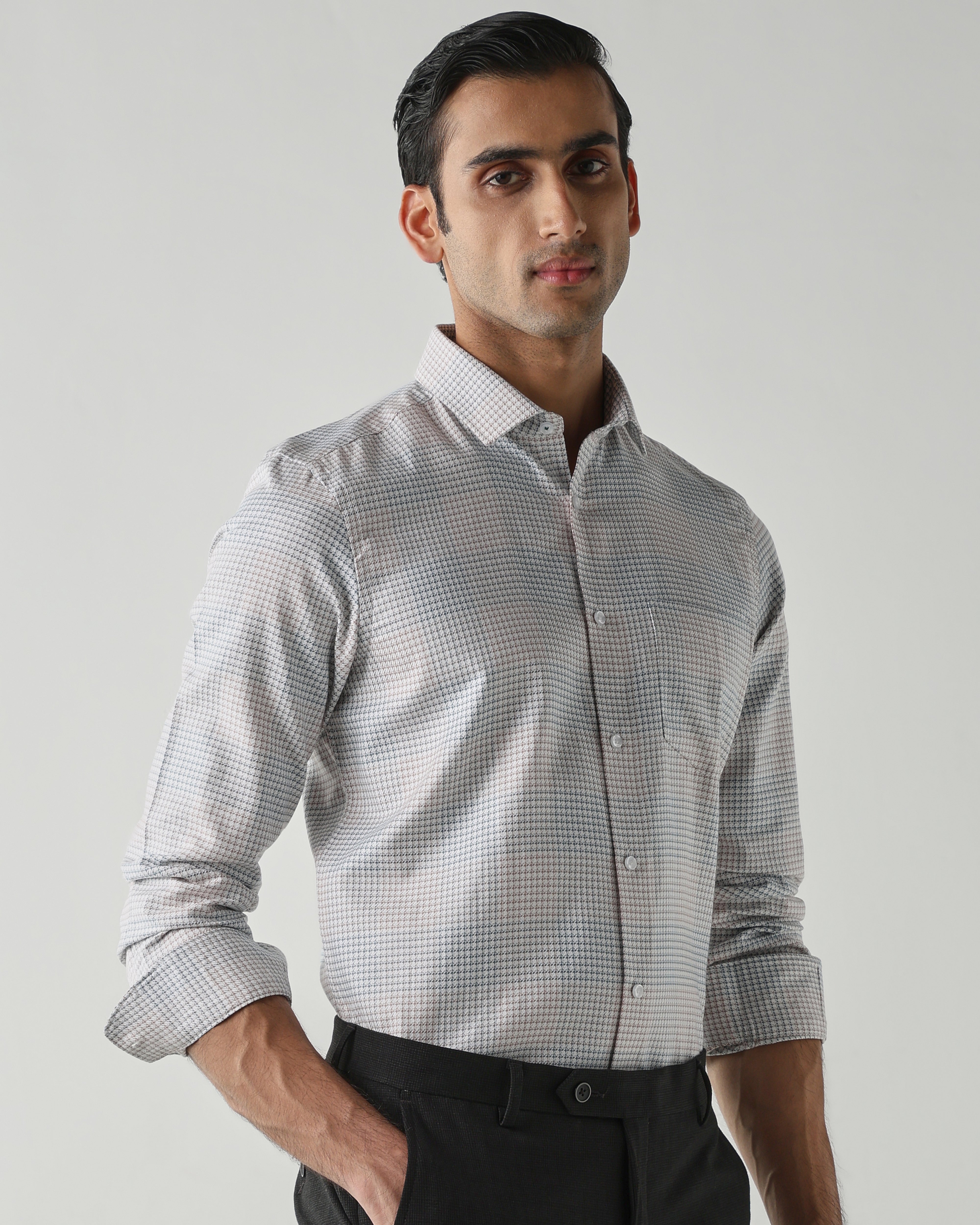 Tangerine/Brown shirts crafted in 100% cotton,