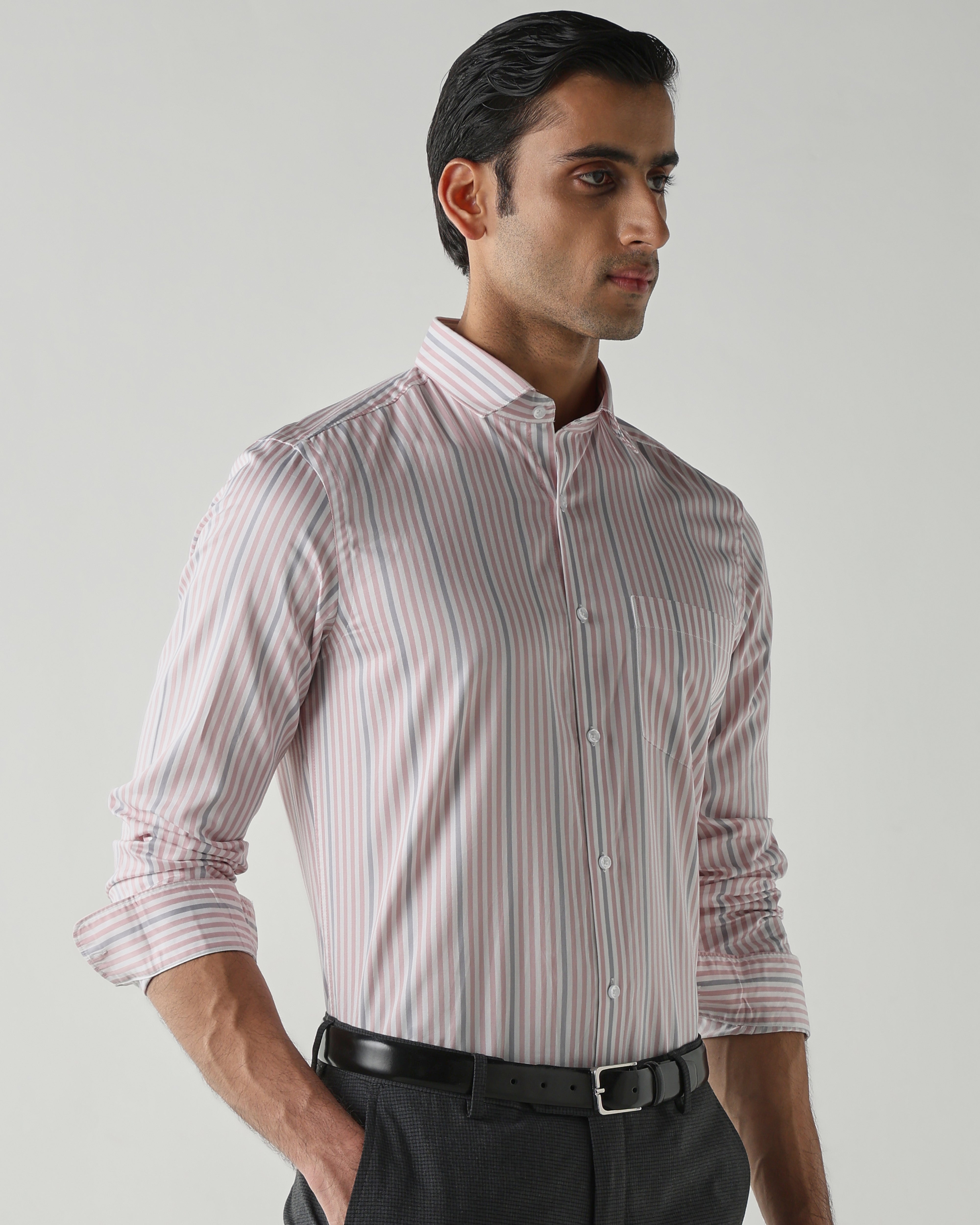 Grey/Pink shirts crafted in 100% cotton,