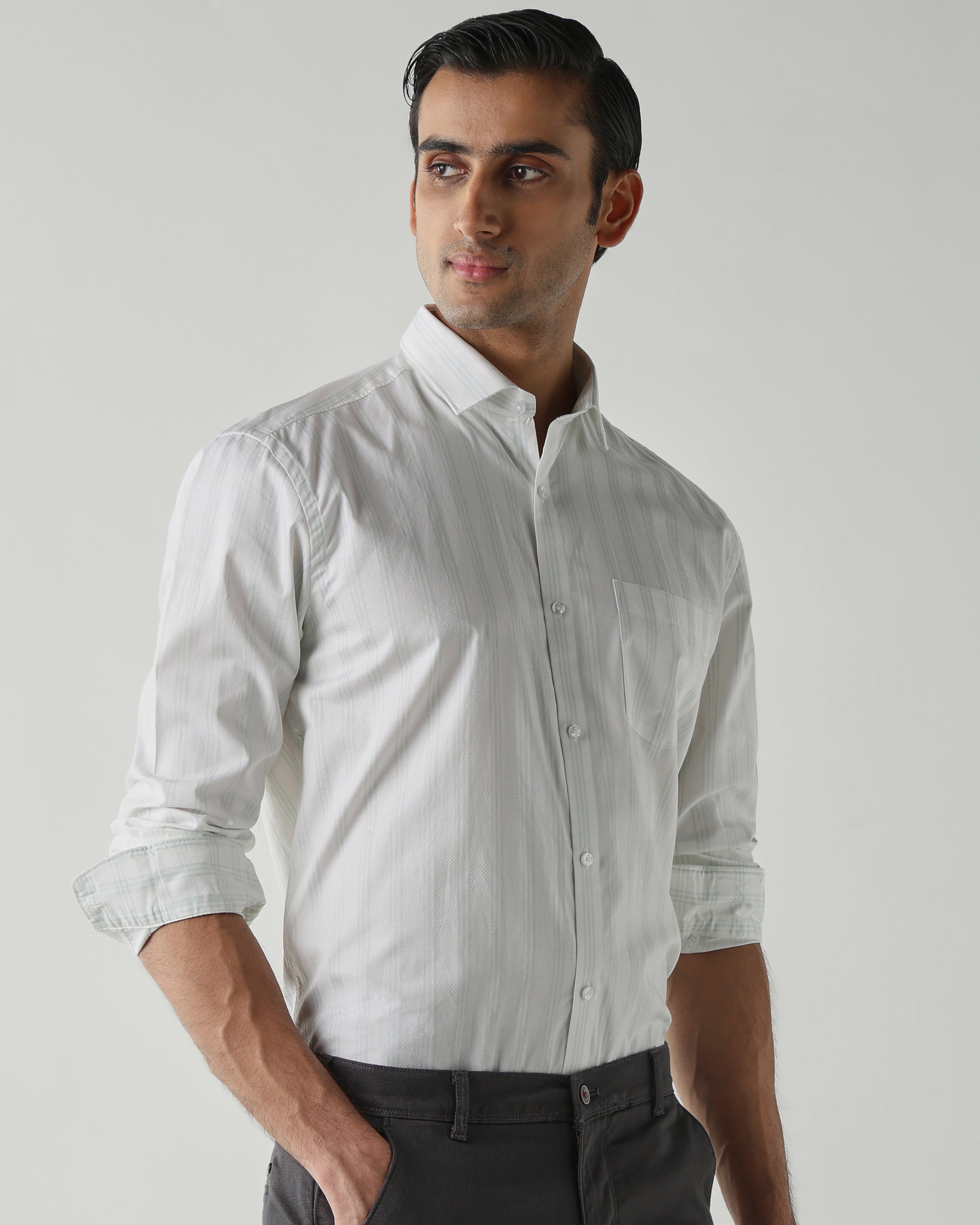 White/Pista shirts crafted in 100% cotton