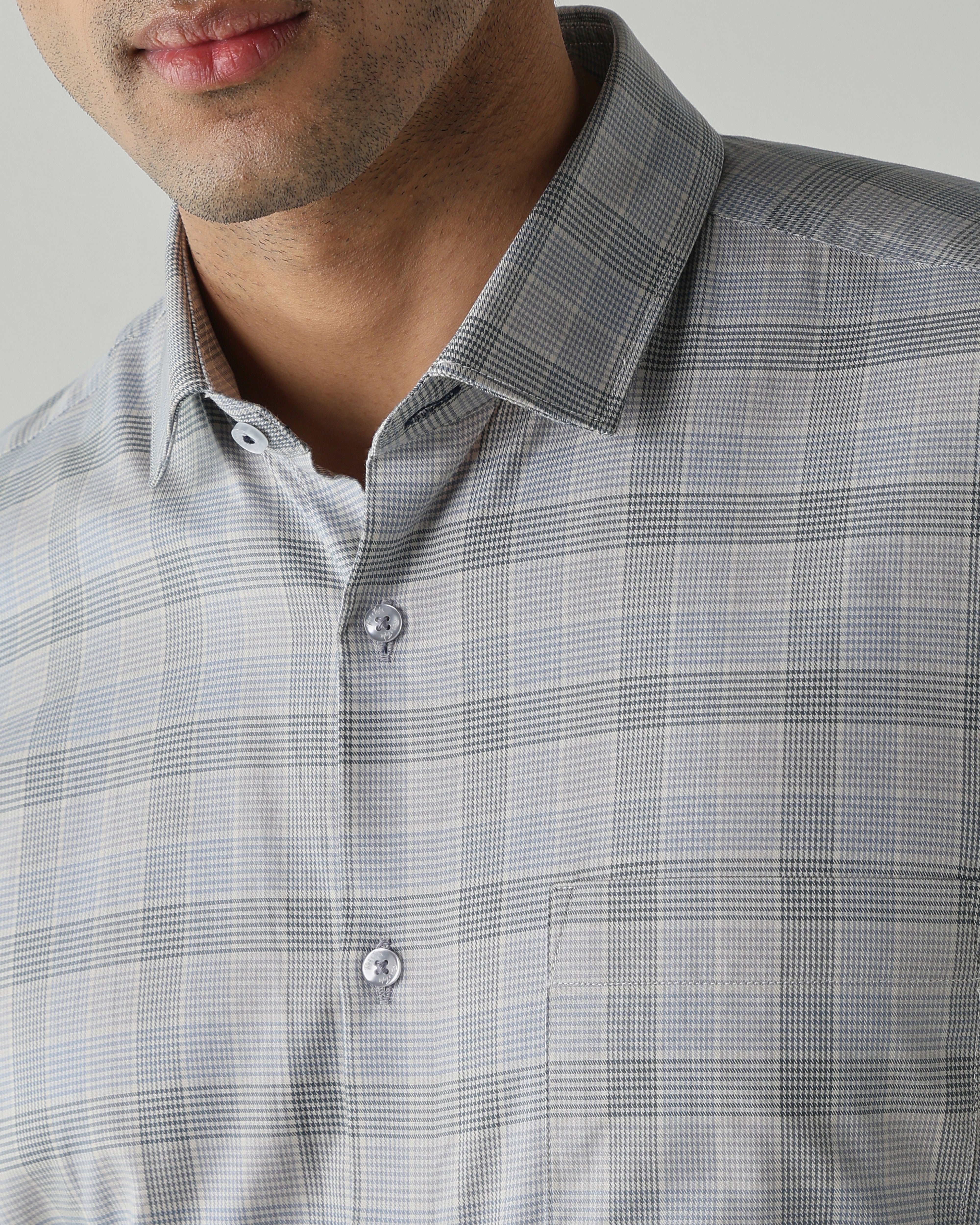 Lt Blue/Dk Blue shirts crafted in 100% cotton,