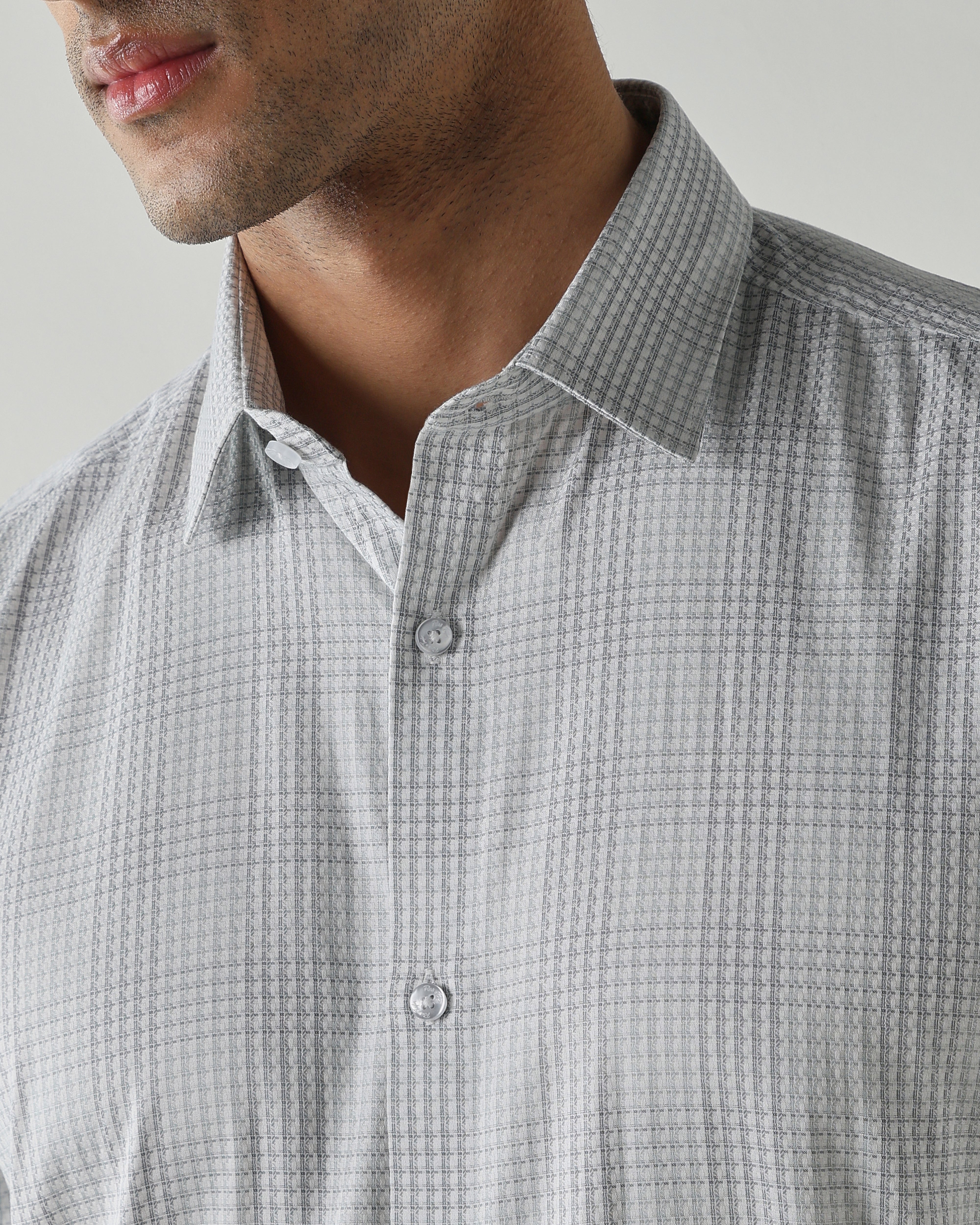 Grey/Pista shirts crafted in 100% cotton