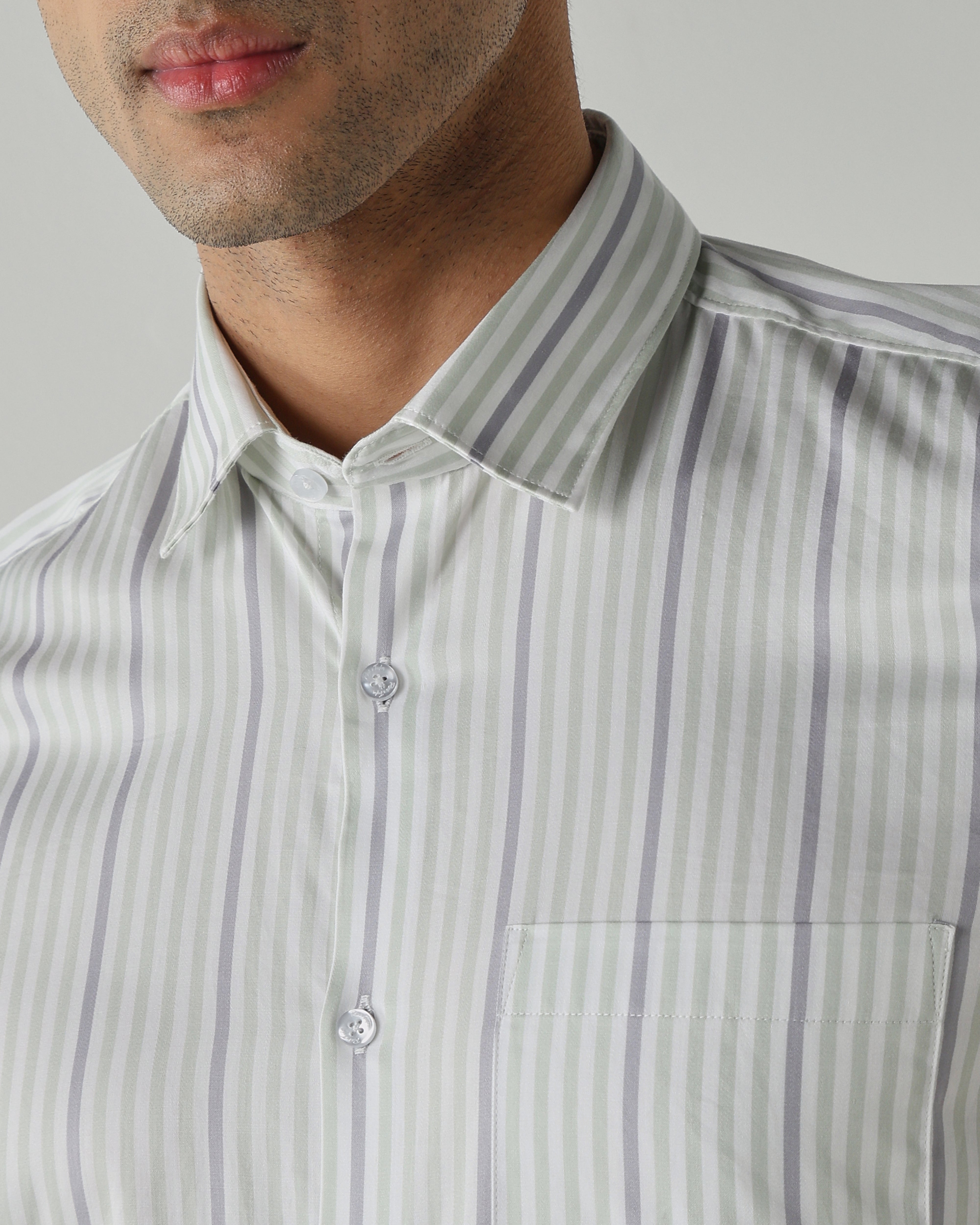Grey/Pista shirts crafted in 100% cotton,