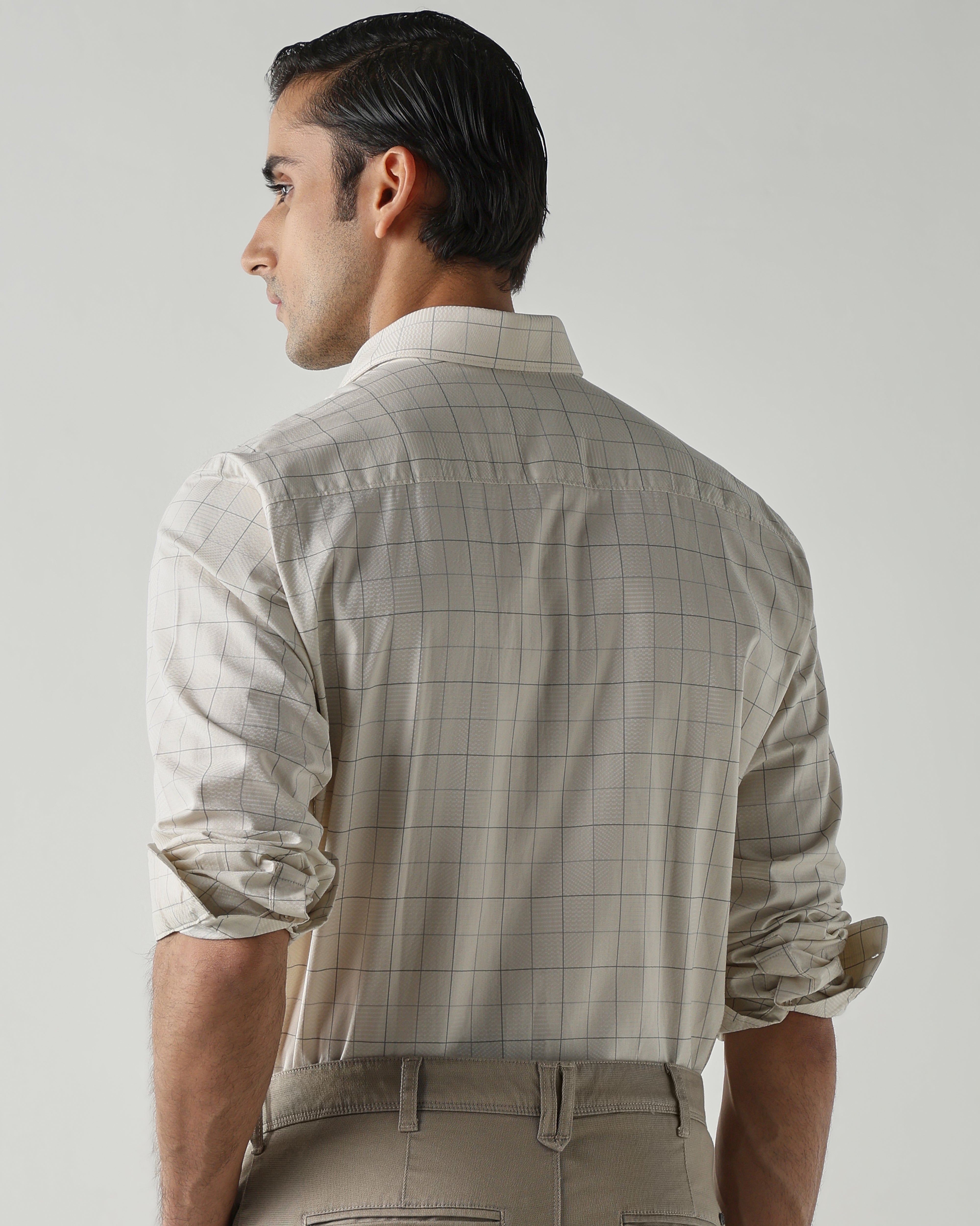 Fawn shirts crafted in 100% cotton,