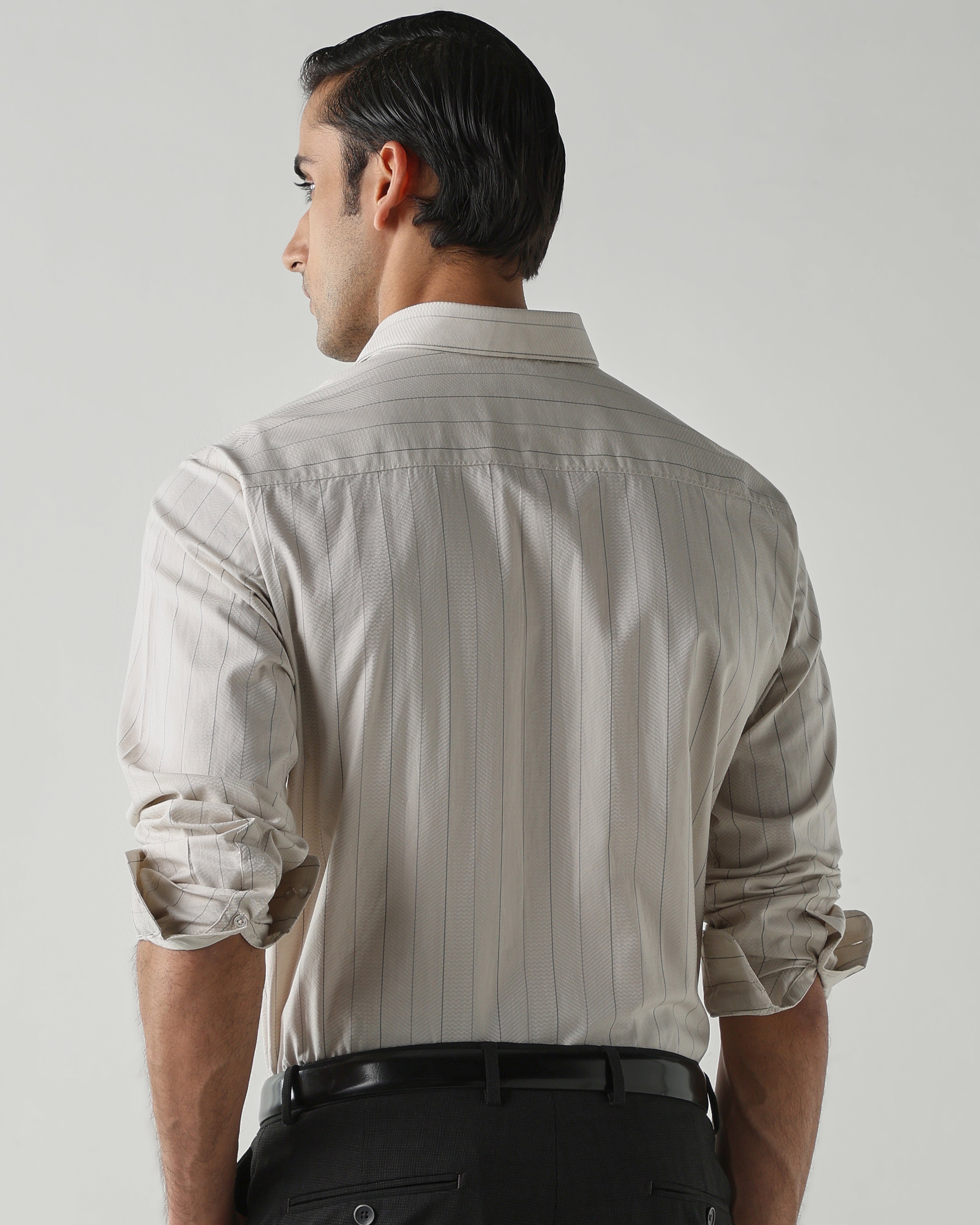 Beige shirts crafted in 100% cotton,