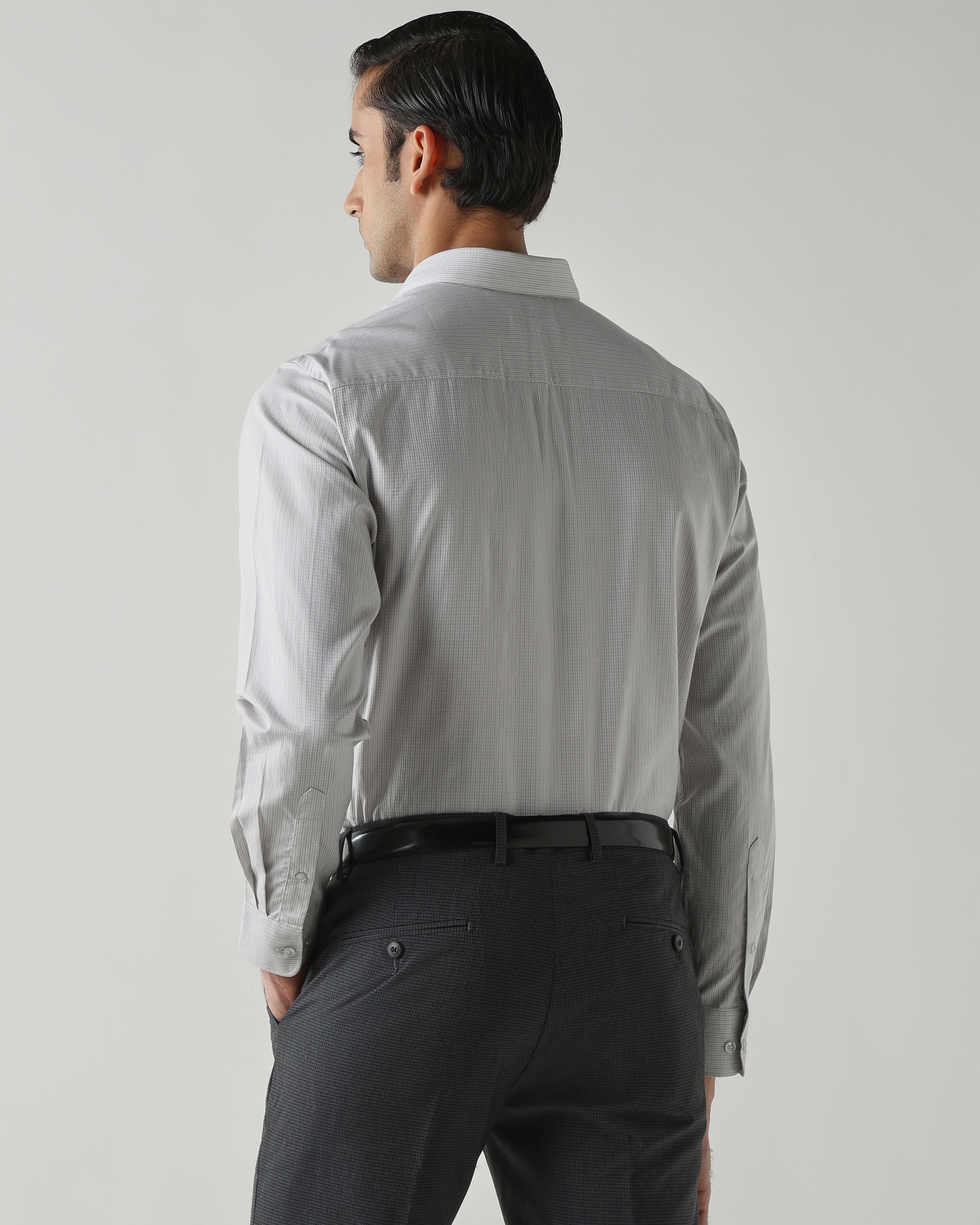 Grey shirts crafted in 100% cotton,