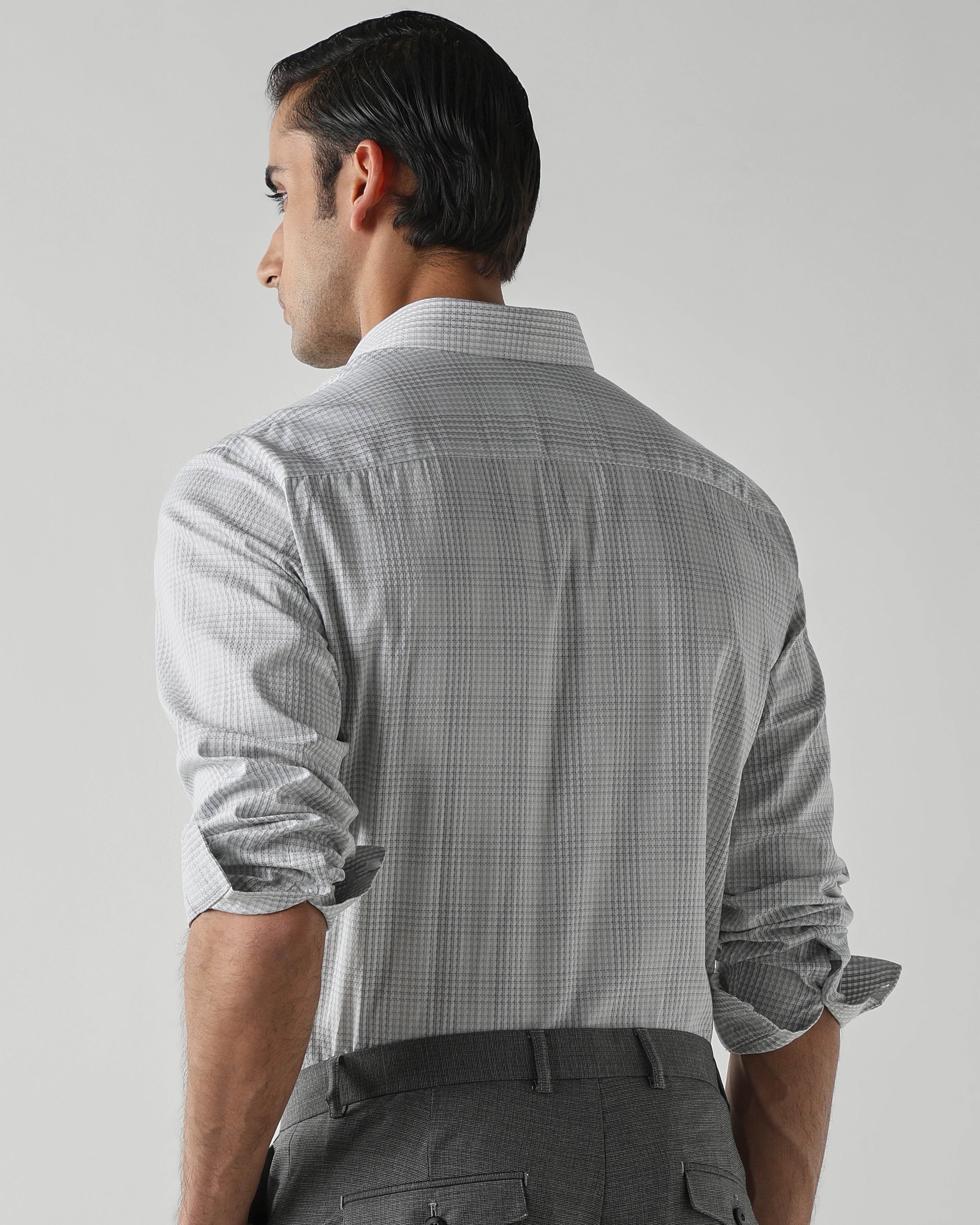 Grey/Pista shirts crafted in 100% cotton