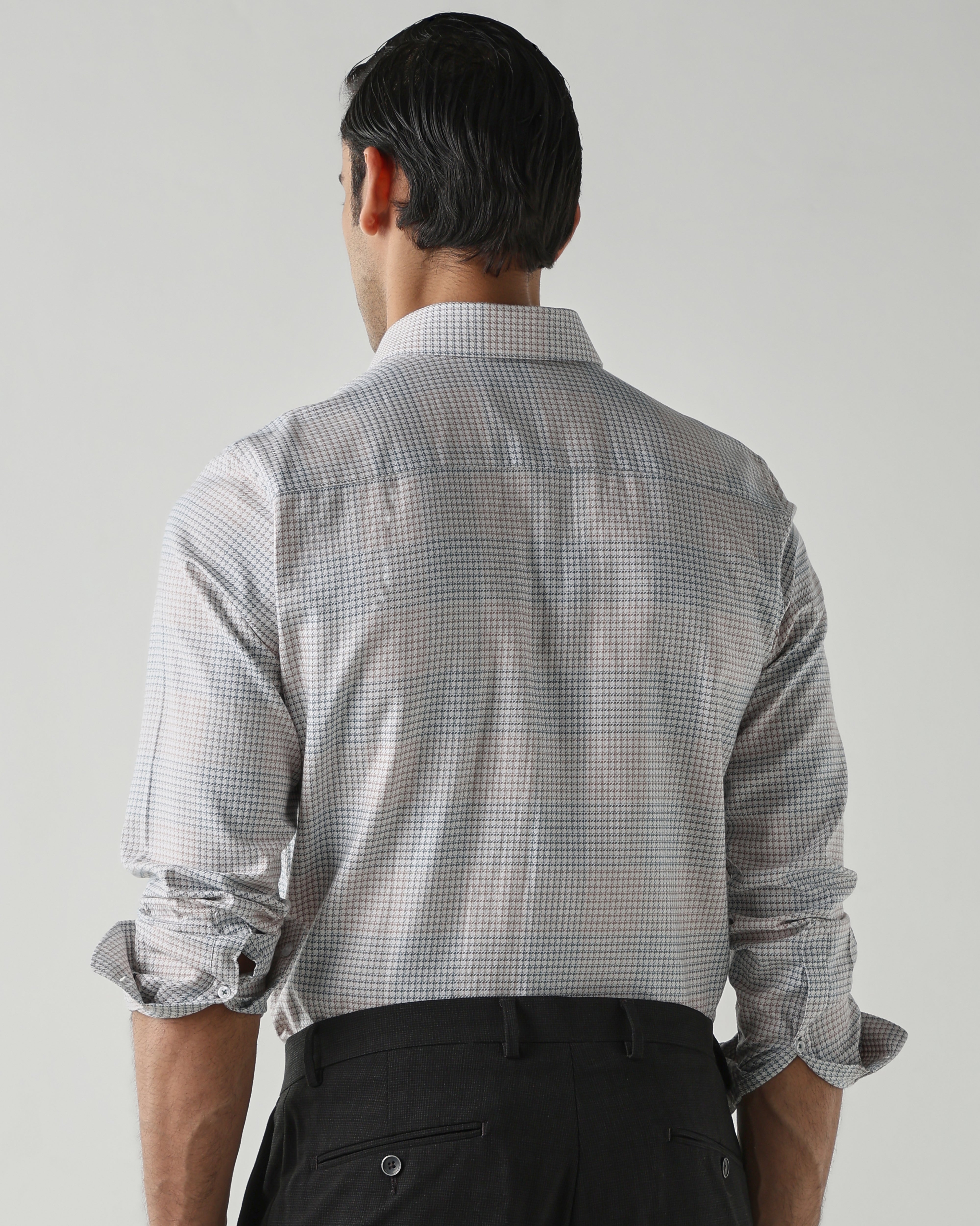 Tangerine/Brown shirts crafted in 100% cotton,
