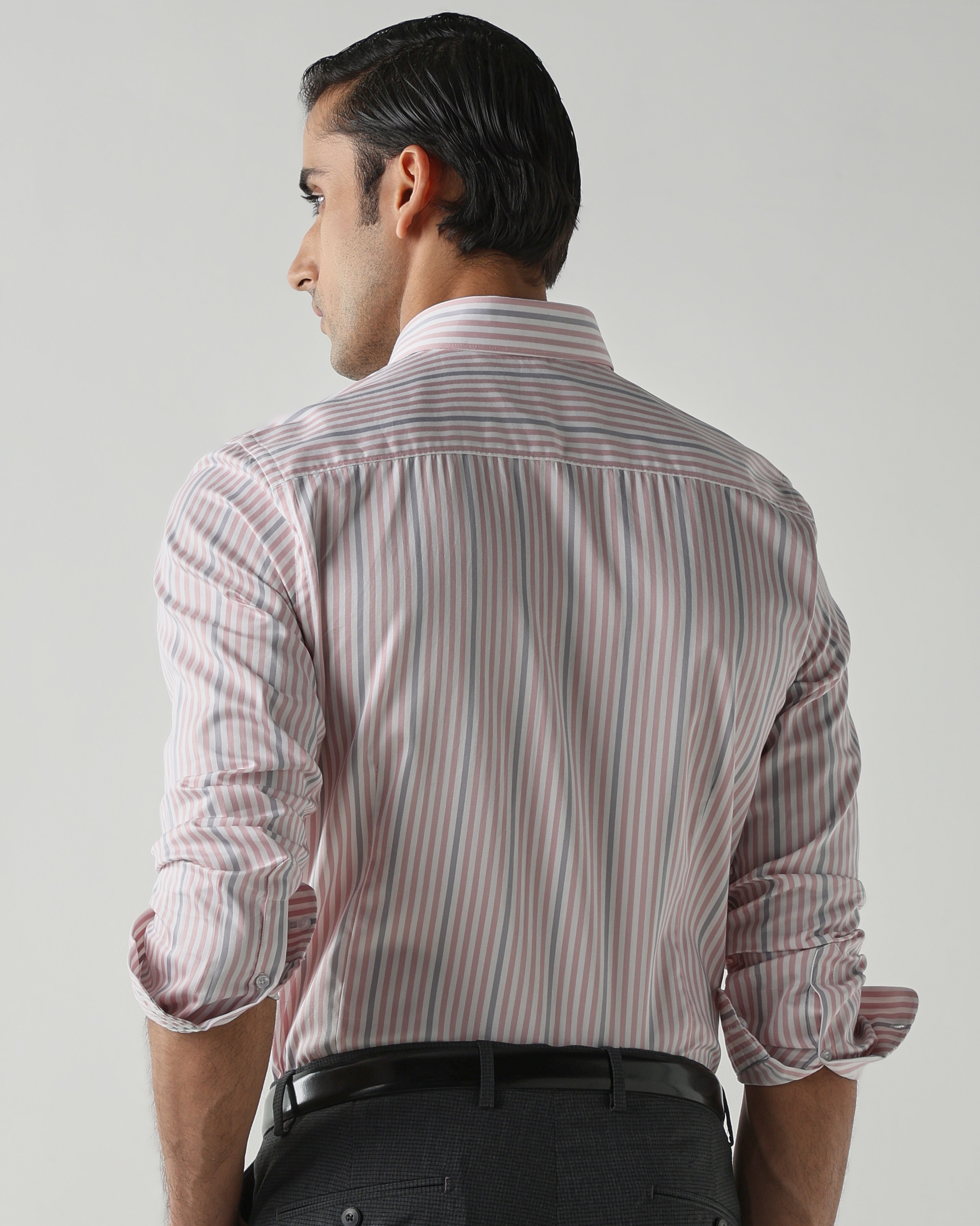 Grey/Pink shirts crafted in 100% cotton,