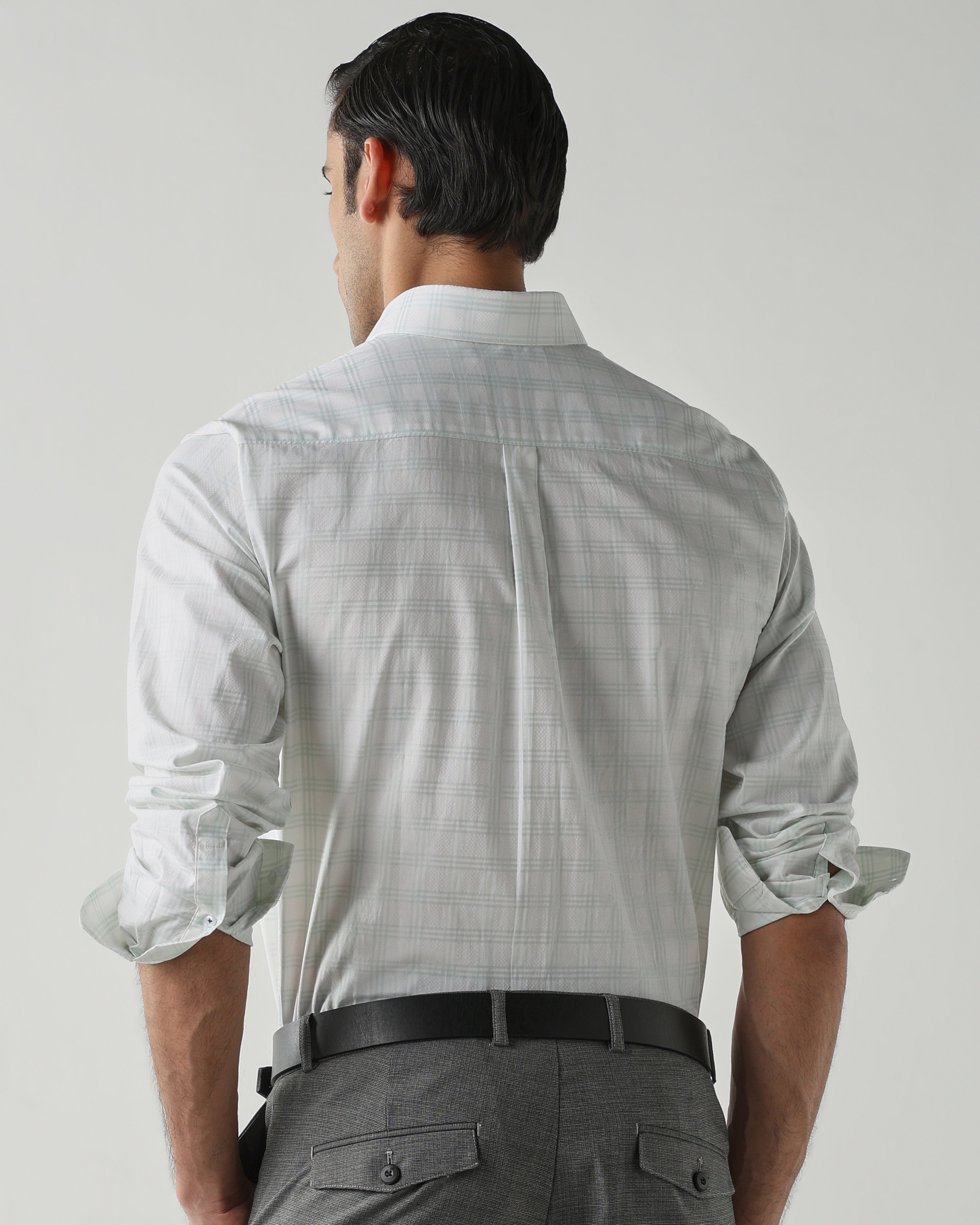 White/Pista shirts crafted in 100% cotton fabric