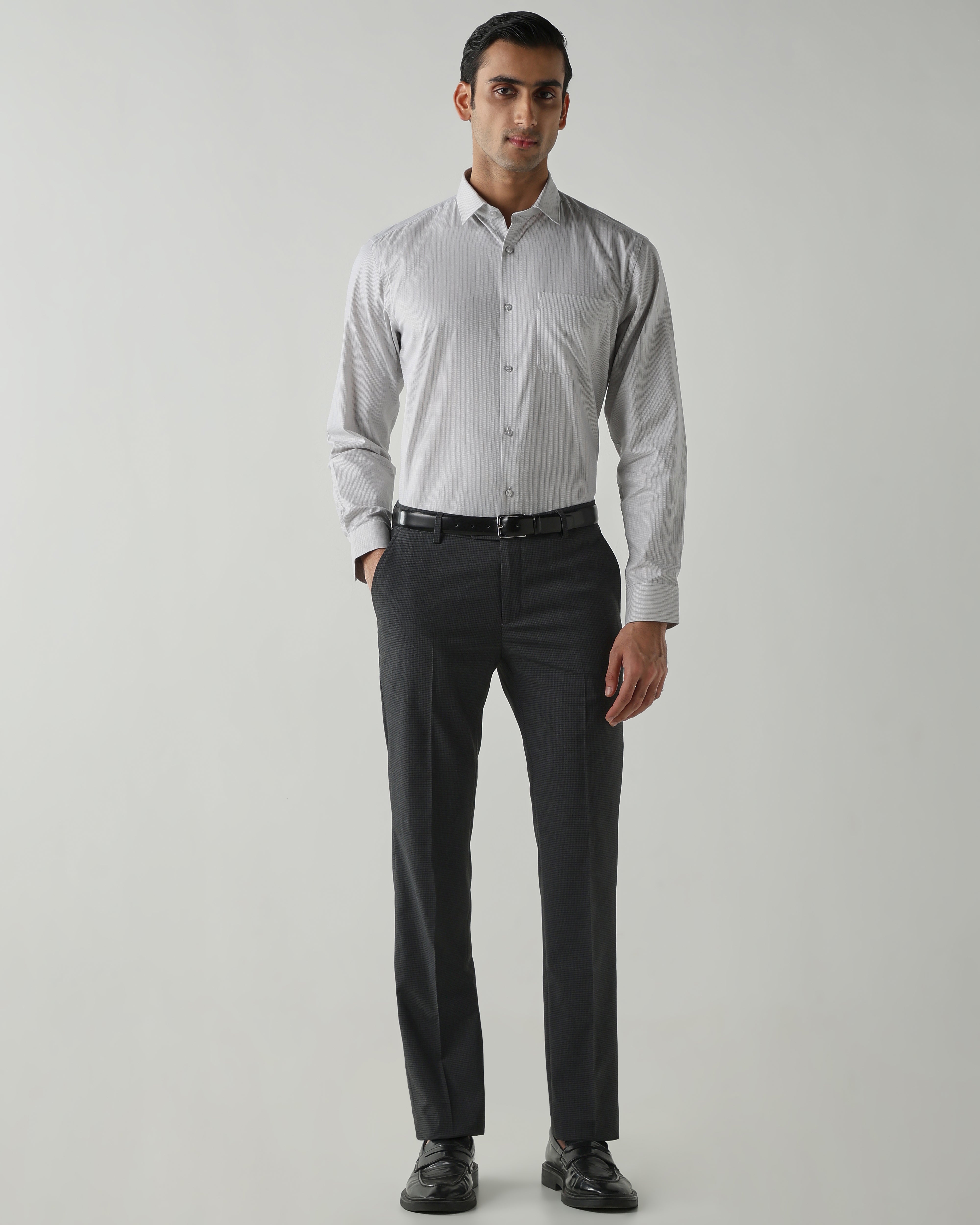 Grey shirts crafted in 100% cotton,