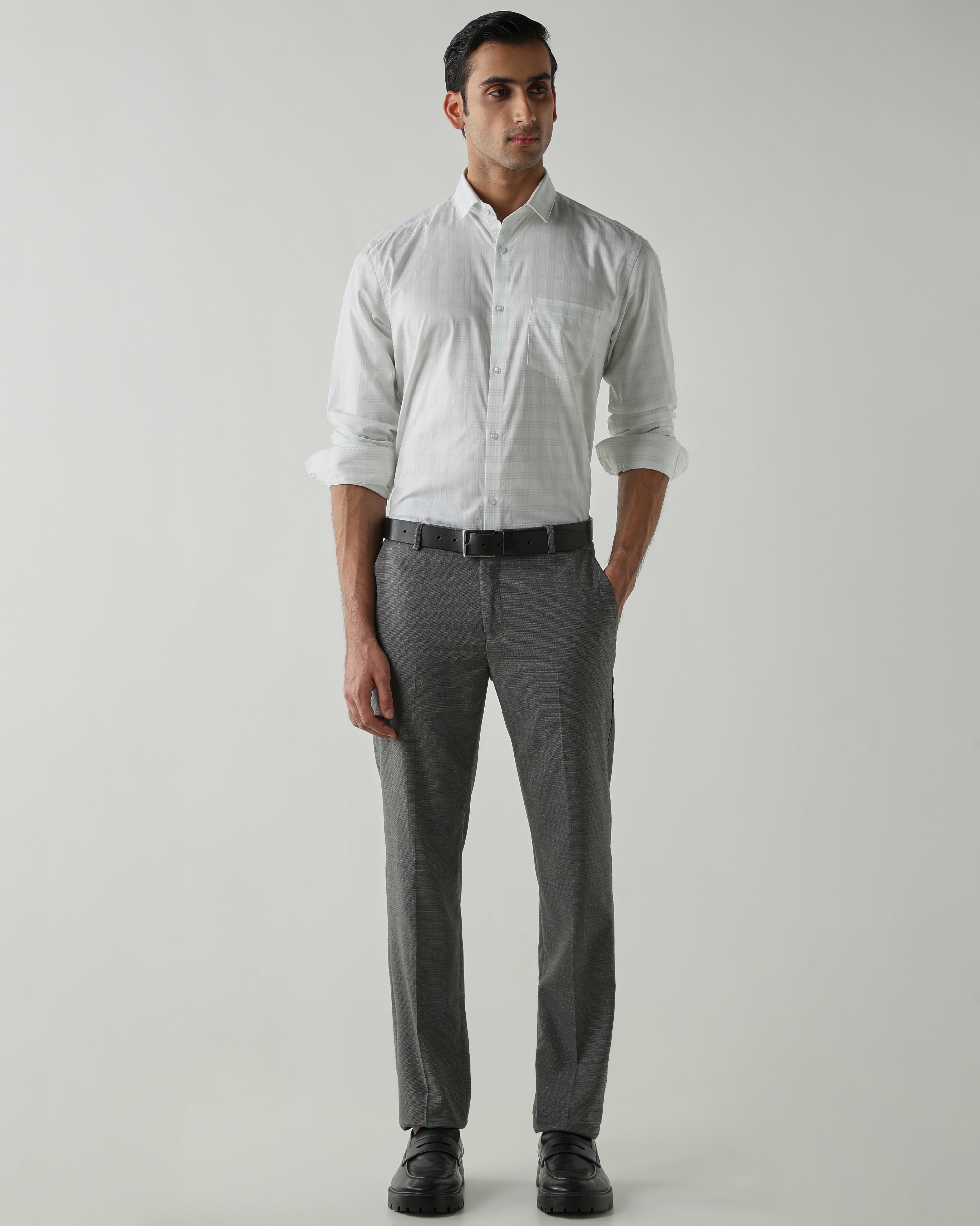 White/Pista shirts crafted in 100% cotton fabric