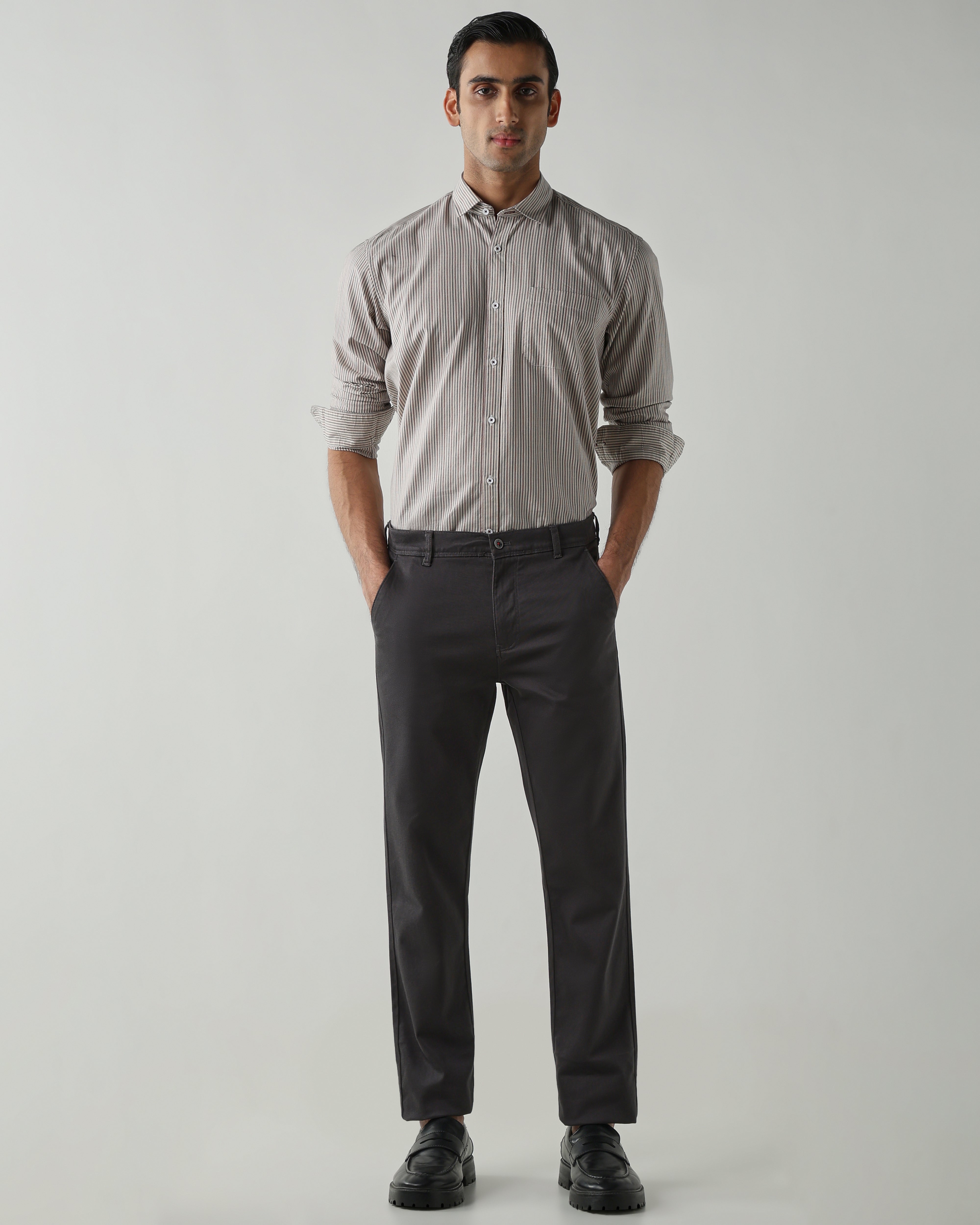 Navy/Red shirts crafted in 100% cotton,