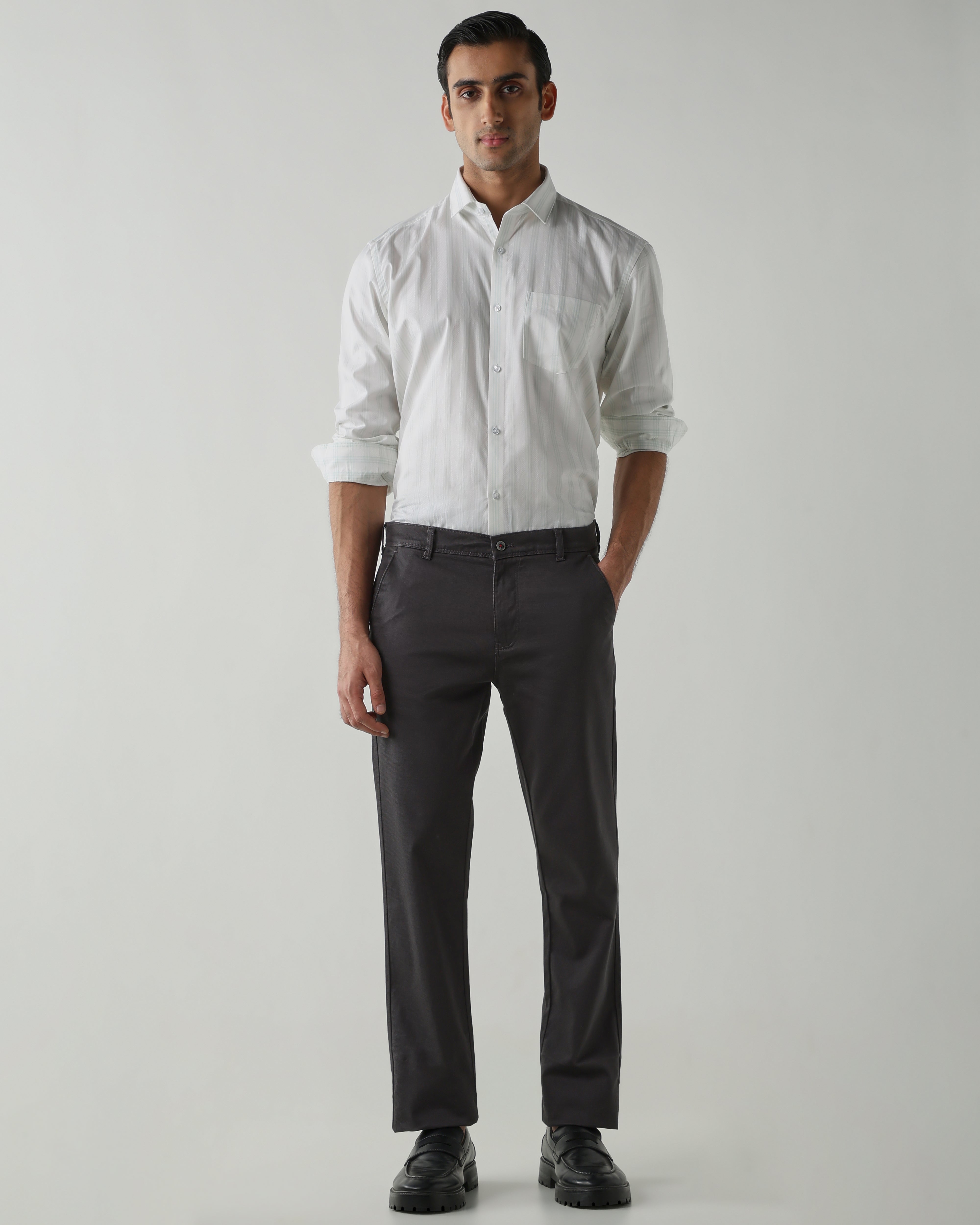 White/Pista shirts crafted in 100% cotton