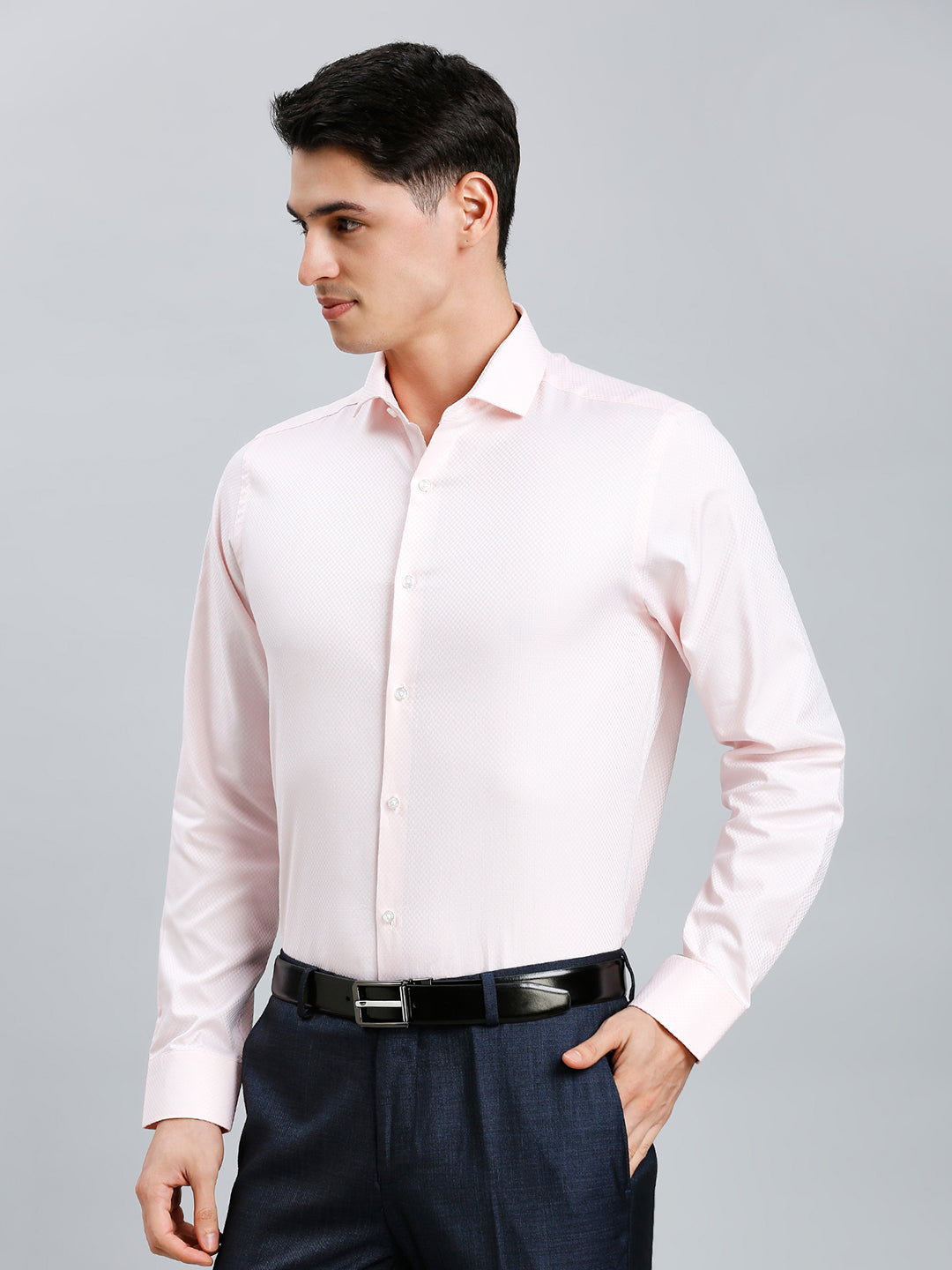 Light Pink Solid 100% Cotton Slim Fit Formal Full Sleeve Shirt