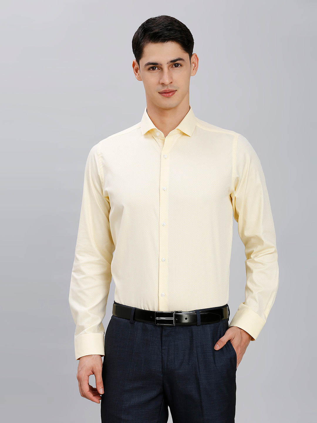 Yellow Solid 100% Cotton Slim Fit Formal Full Sleeve Shirt