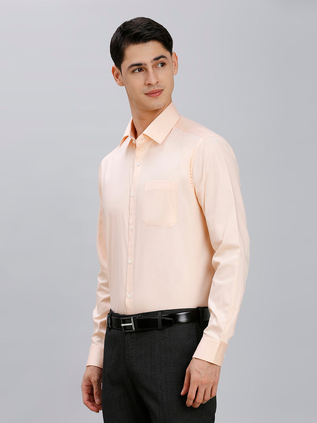 Peach Solid Gizacotton Regular Fit Formal Full Sleeve Shirt