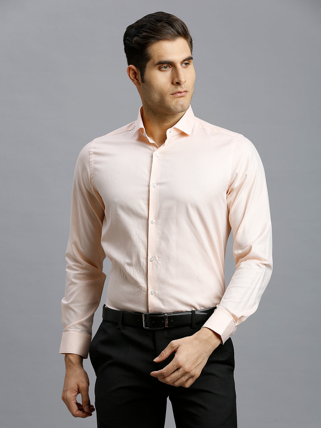 Peach Solid 100% Cotton Slim Fit Formal Full Sleeve Shirt