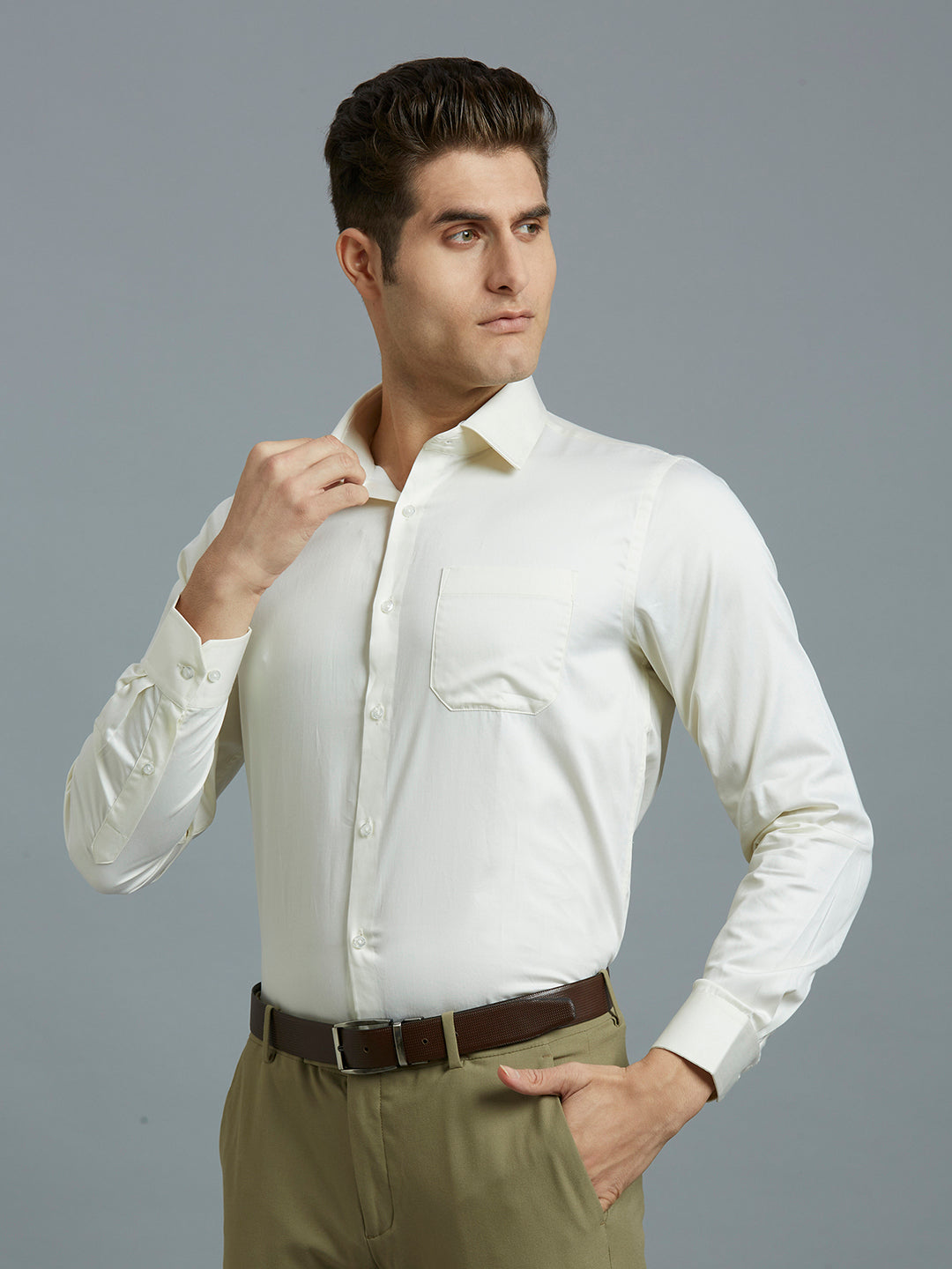 Cream Solid Gizacotton Regular Fit Formal Full Sleeve Shirt