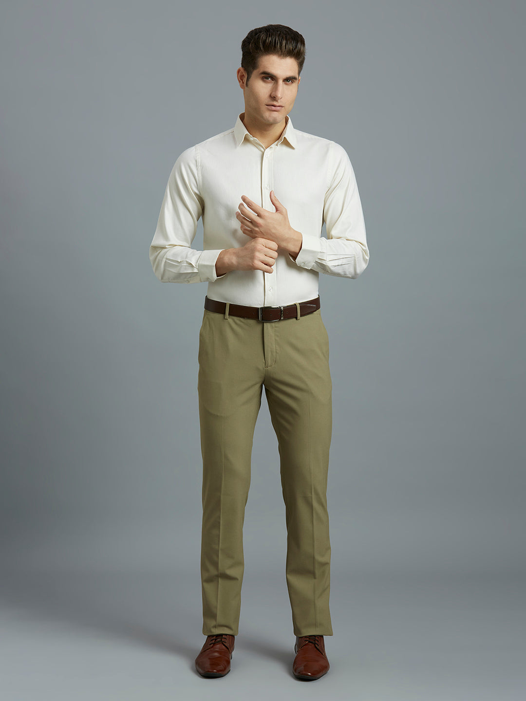 Cream Solid 100% Cotton Slim Fit Formal Full Sleeve Shirt