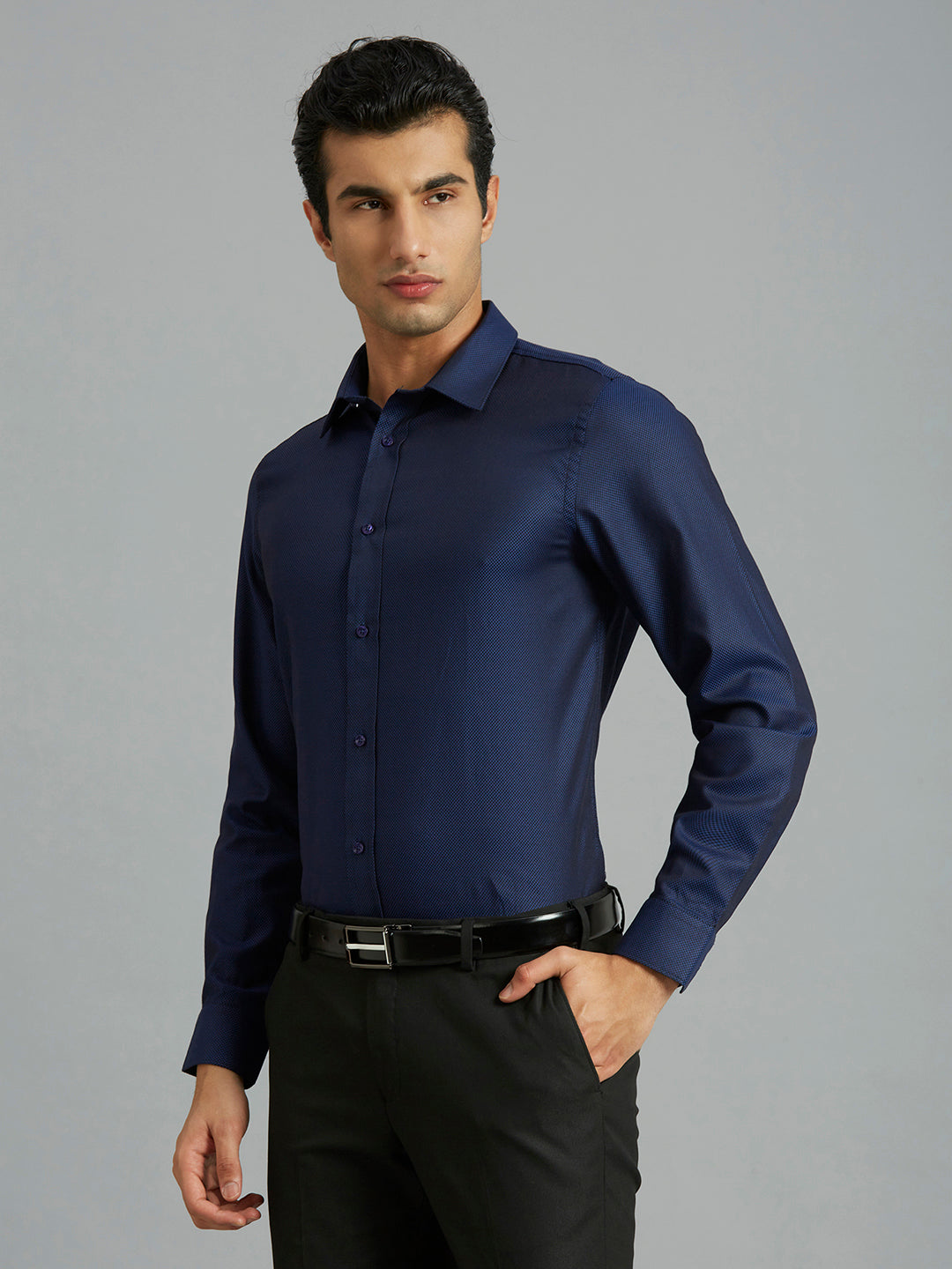 Modern Dark Blue Solid 100% Cotton Slim Fit Formal Full Sleeve Shirt
