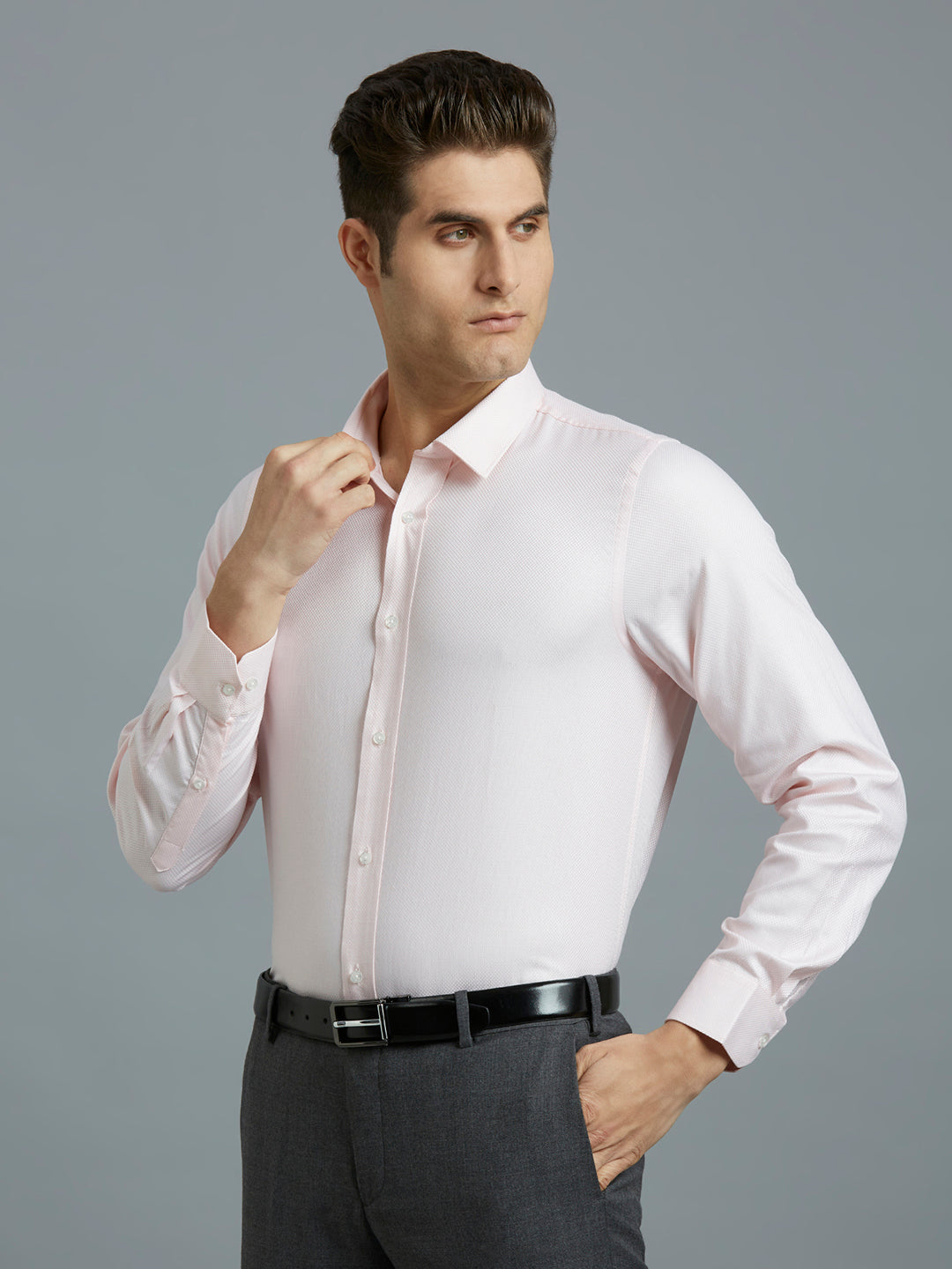 Elegant Light Pink Solid 100% Cotton Slim Fit Formal Full Sleeve Shirt