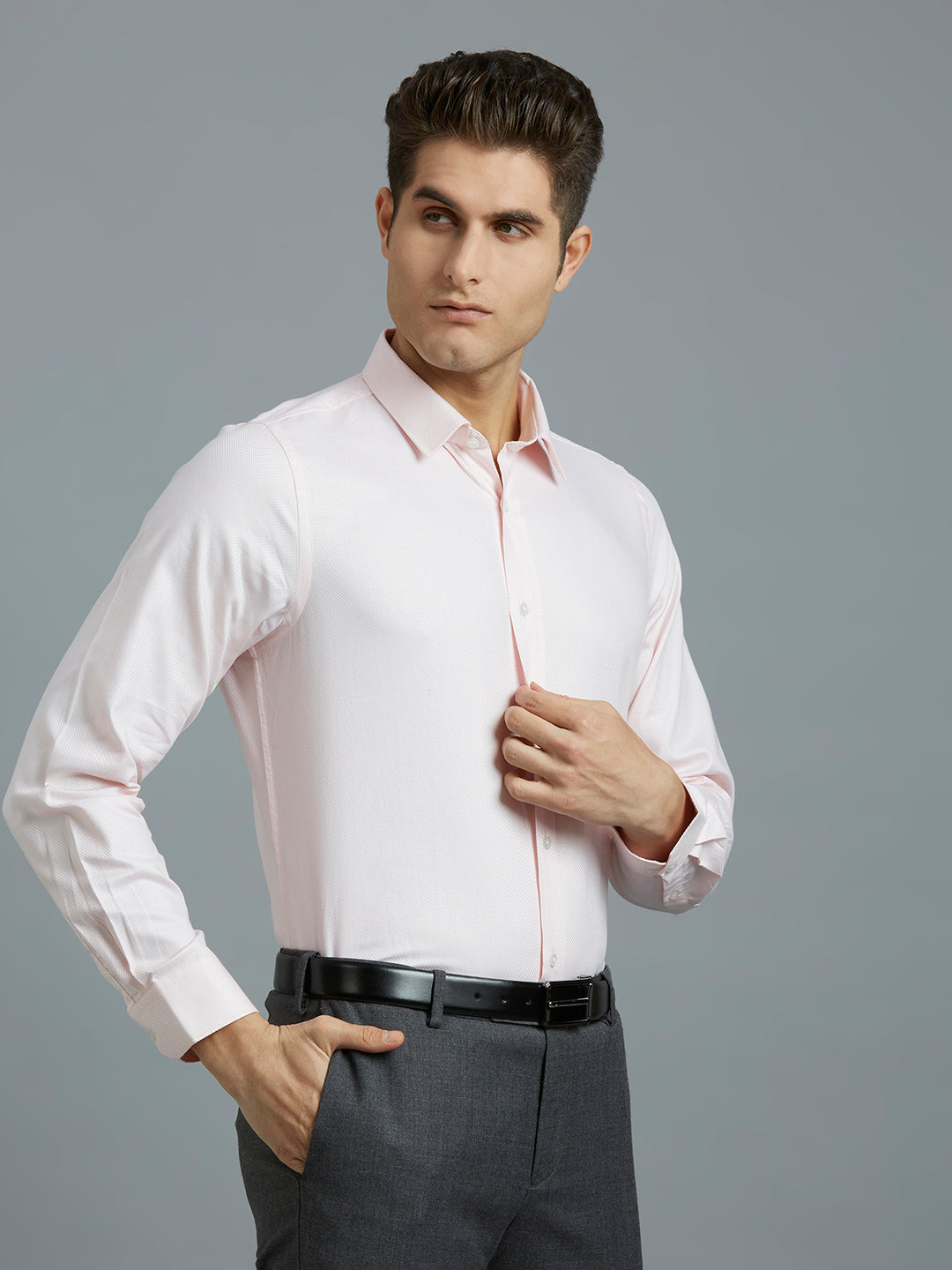 Elegant Light Pink Solid 100% Cotton Slim Fit Formal Full Sleeve Shirt