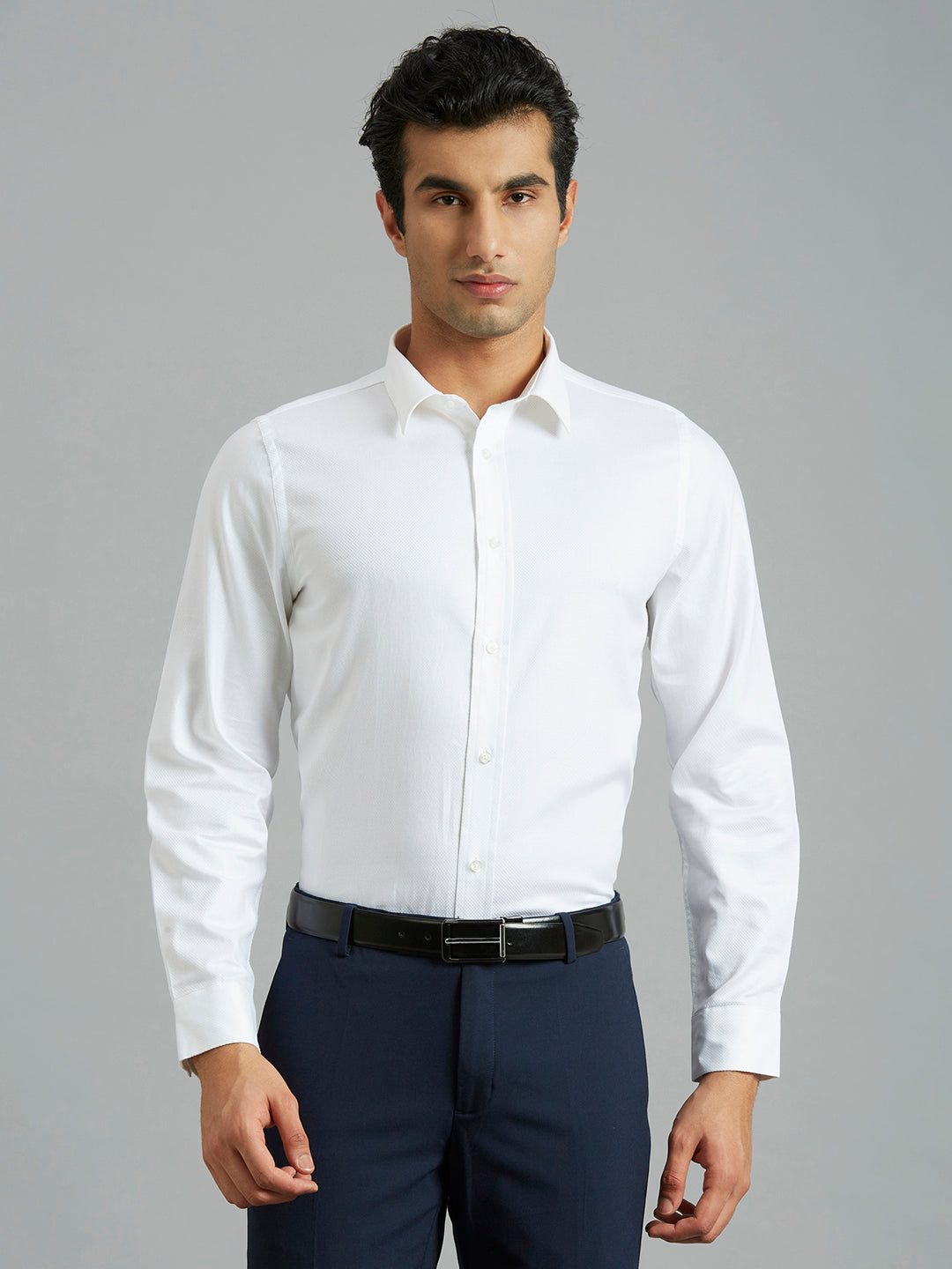 Luxurious White Solid 100% Cotton Slim Fit Formal Full Sleeve Shirt