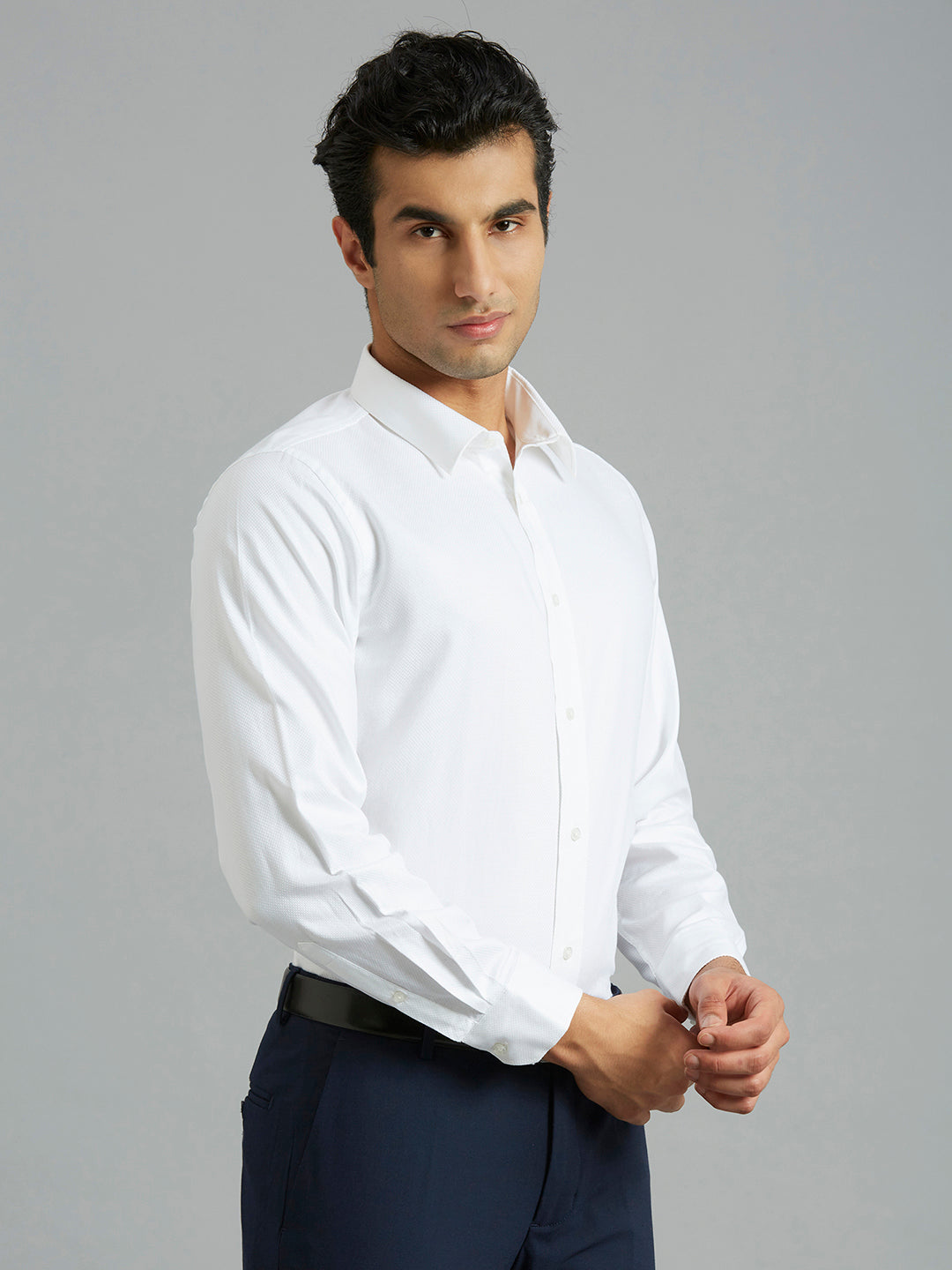 White Solid 100% Cotton Slim Fit Formal Full Sleeve Shirt
