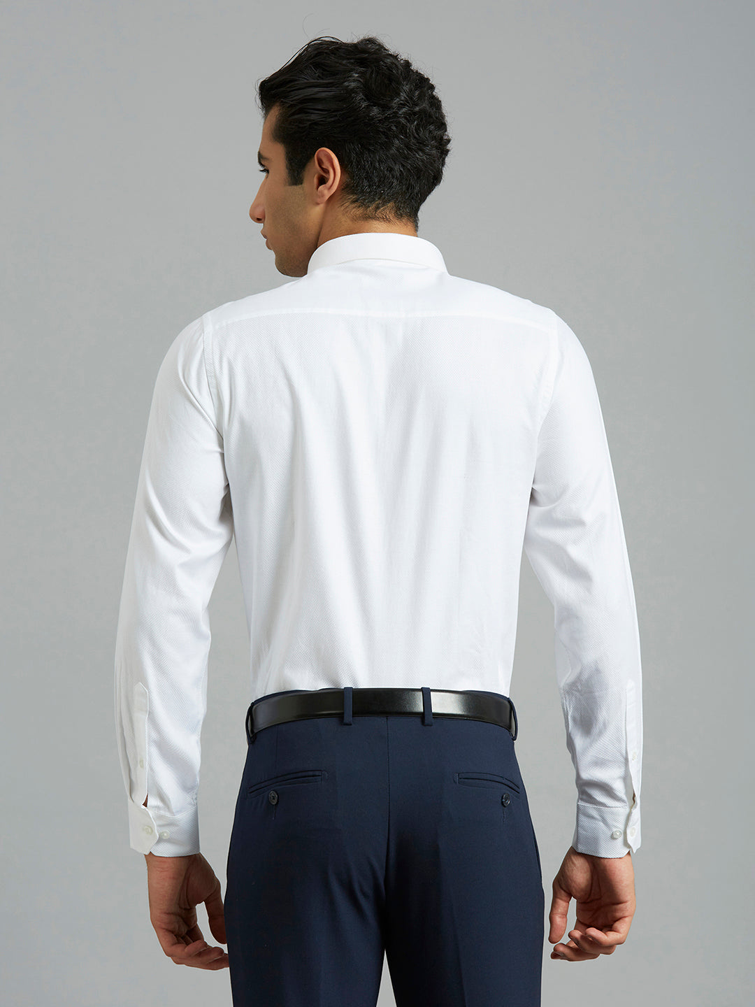 White Solid 100% Cotton Slim Fit Formal Full Sleeve Shirt
