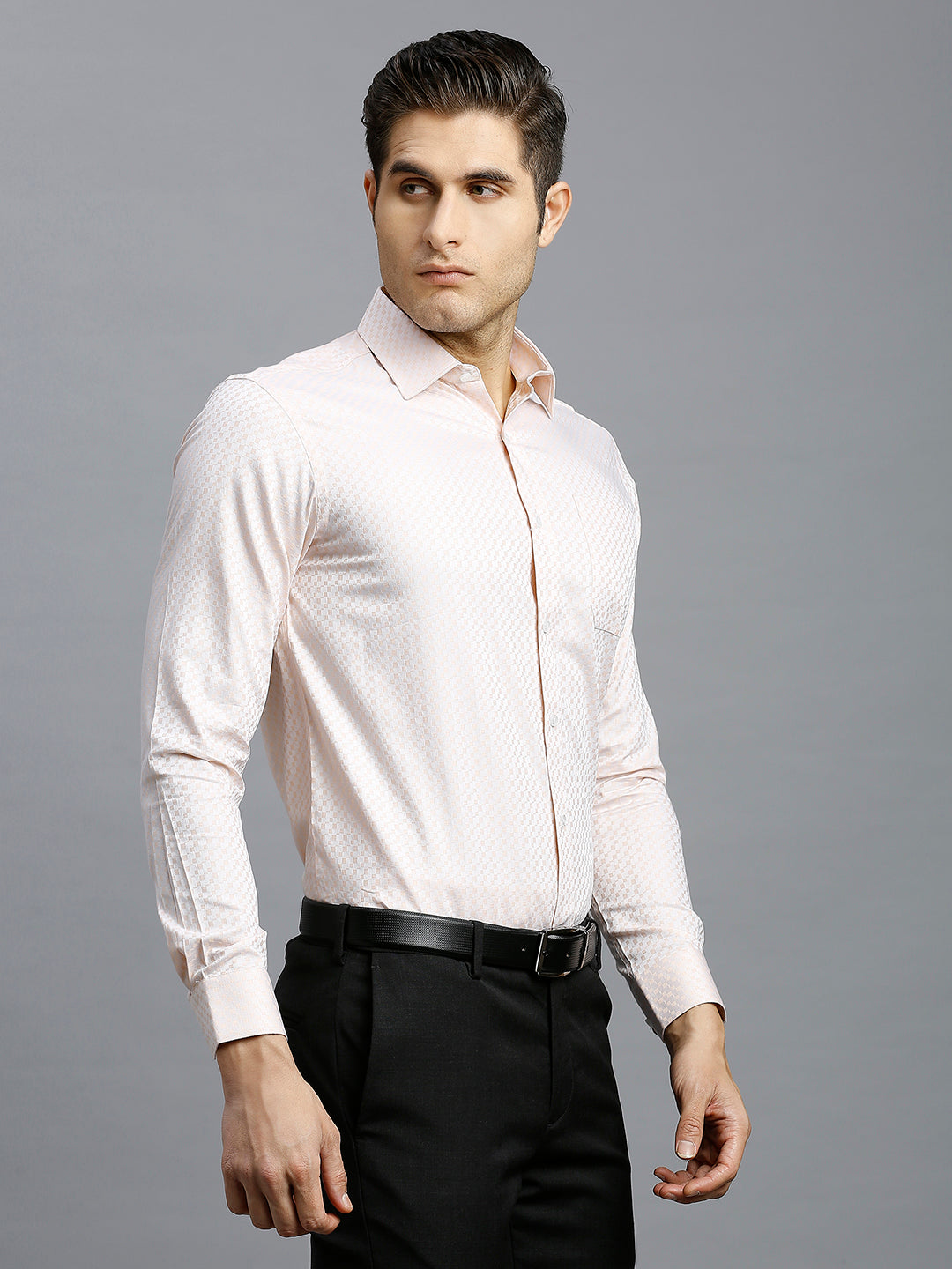 Peach Solid 100% Cotton Regular Fit Formal Full Sleeve Shirt