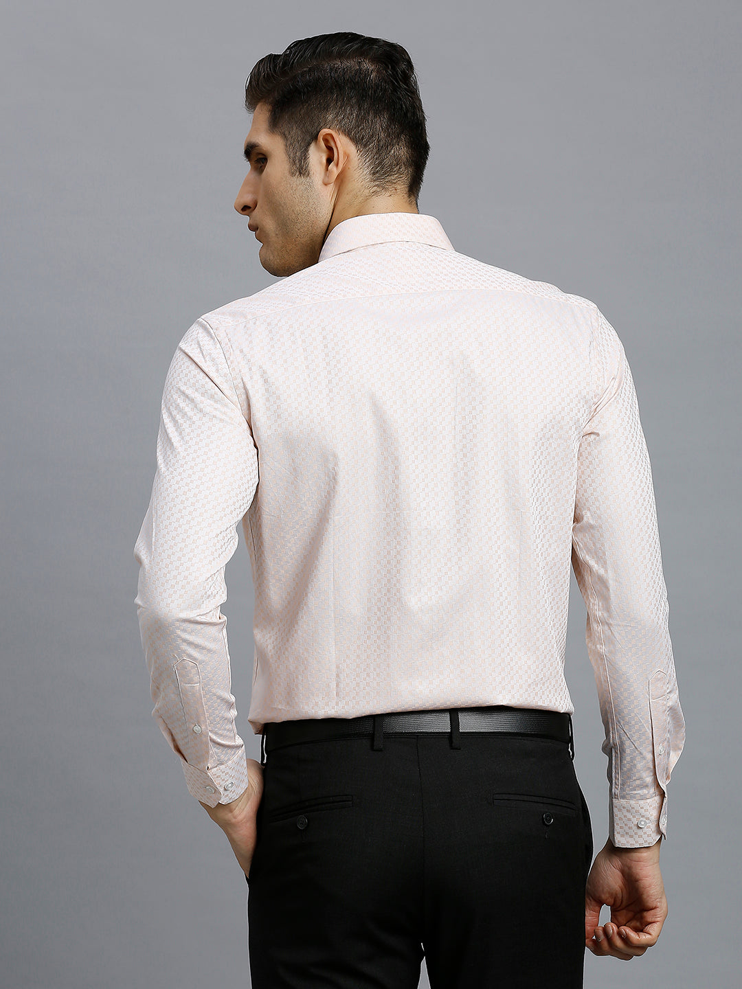 Peach Solid 100% Cotton Regular Fit Formal Full Sleeve Shirt
