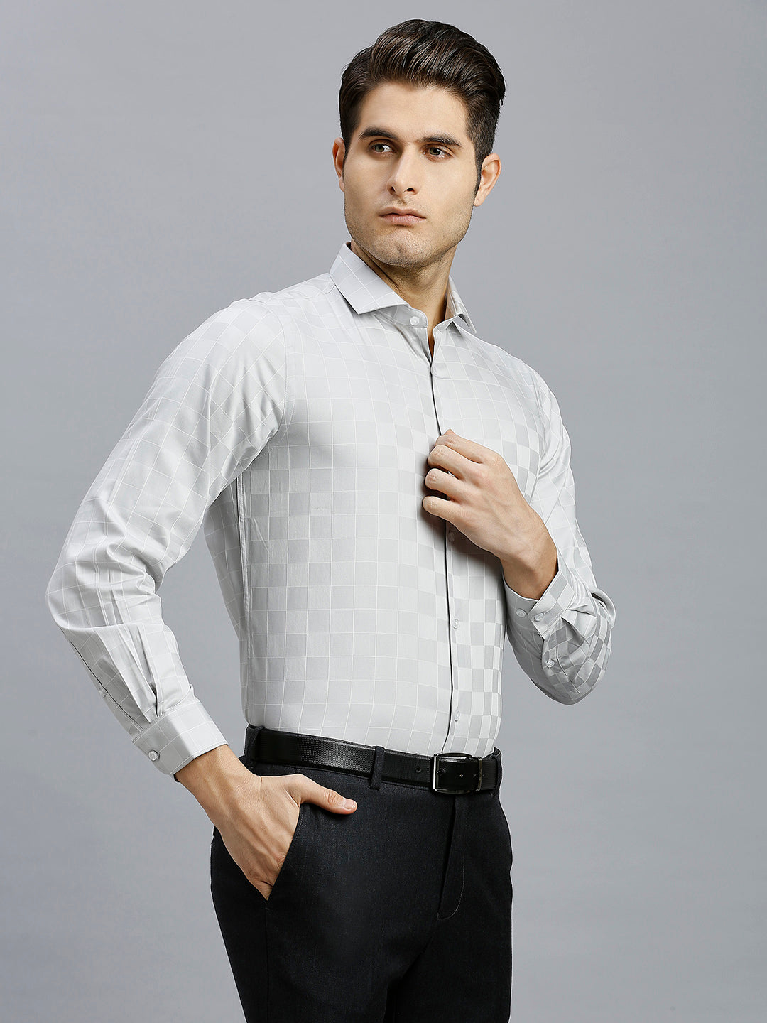 Light Grey Checks 100% Cotton Slim Fit Formal Full Sleeve Shirt