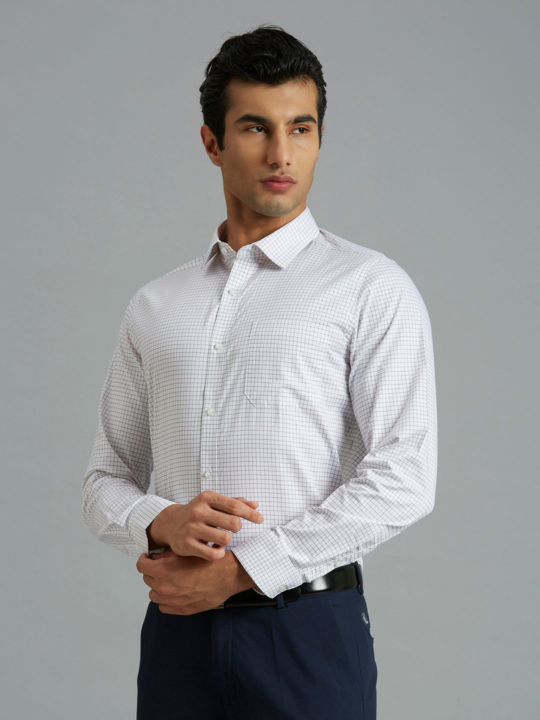 White & Maroon Checks 100% Cotton Slim Fit Formal Full Sleeve Shirt