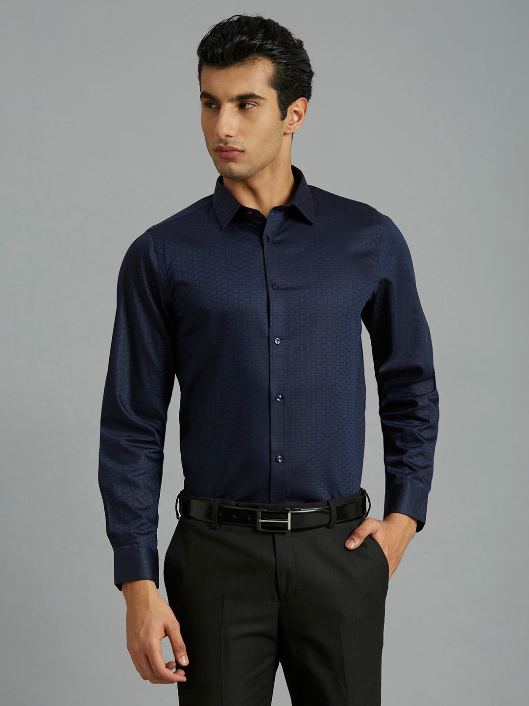 Dark Blue Solid 100% Cotton Slim Fit Formal Full Sleeve Shirt