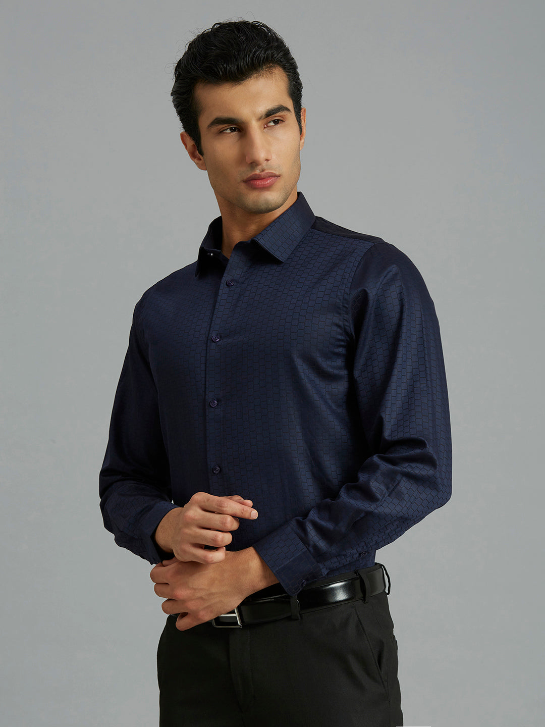 Dark Blue Solid 100% Cotton Slim Fit Formal Full Sleeve Shirt