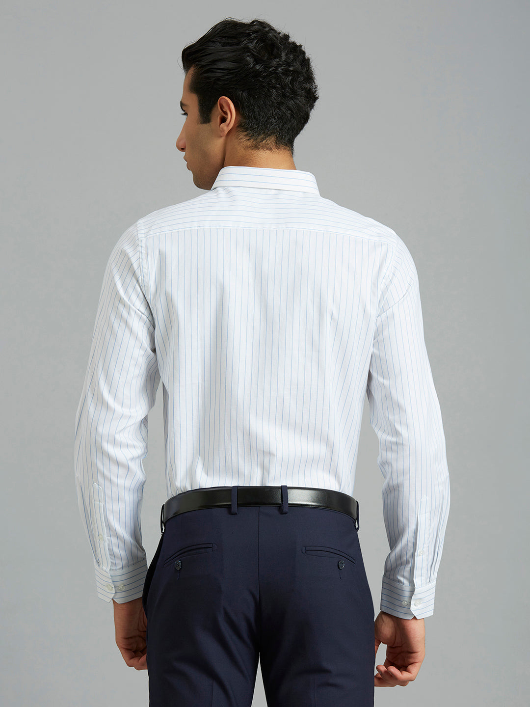 White & Light Blue Stripe 100% Cotton Slim Fit Formal Full Sleeve Shirt