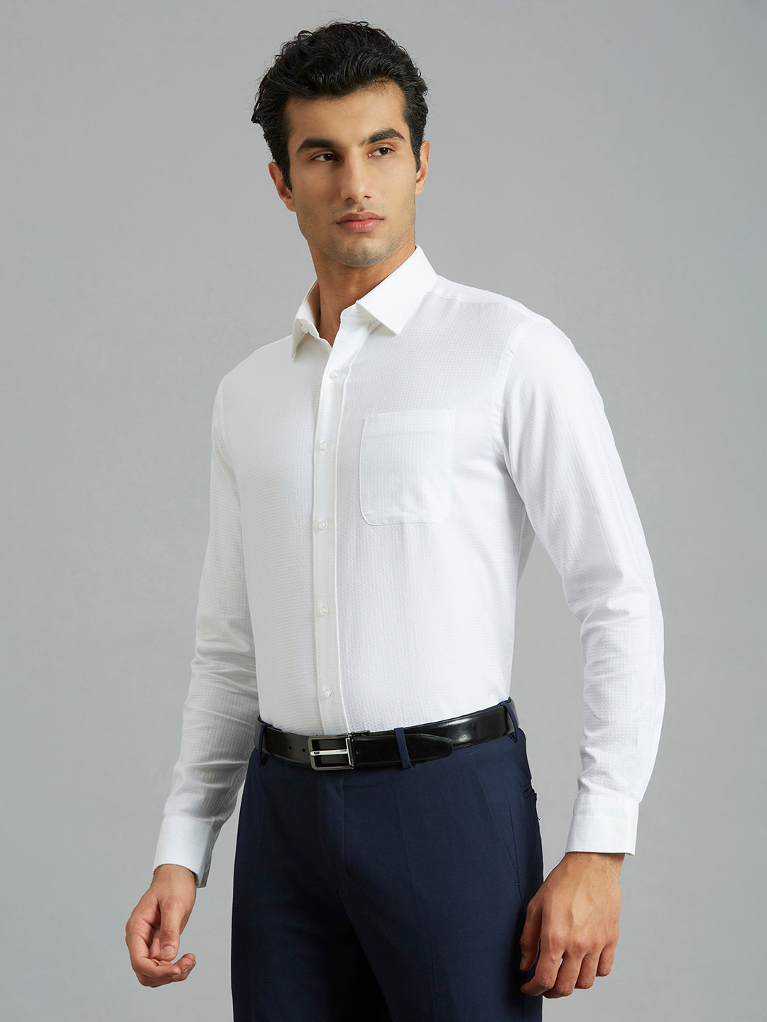 Stylish White Solid 100% Cotton Regular Fit Formal Full Sleeve Shirt