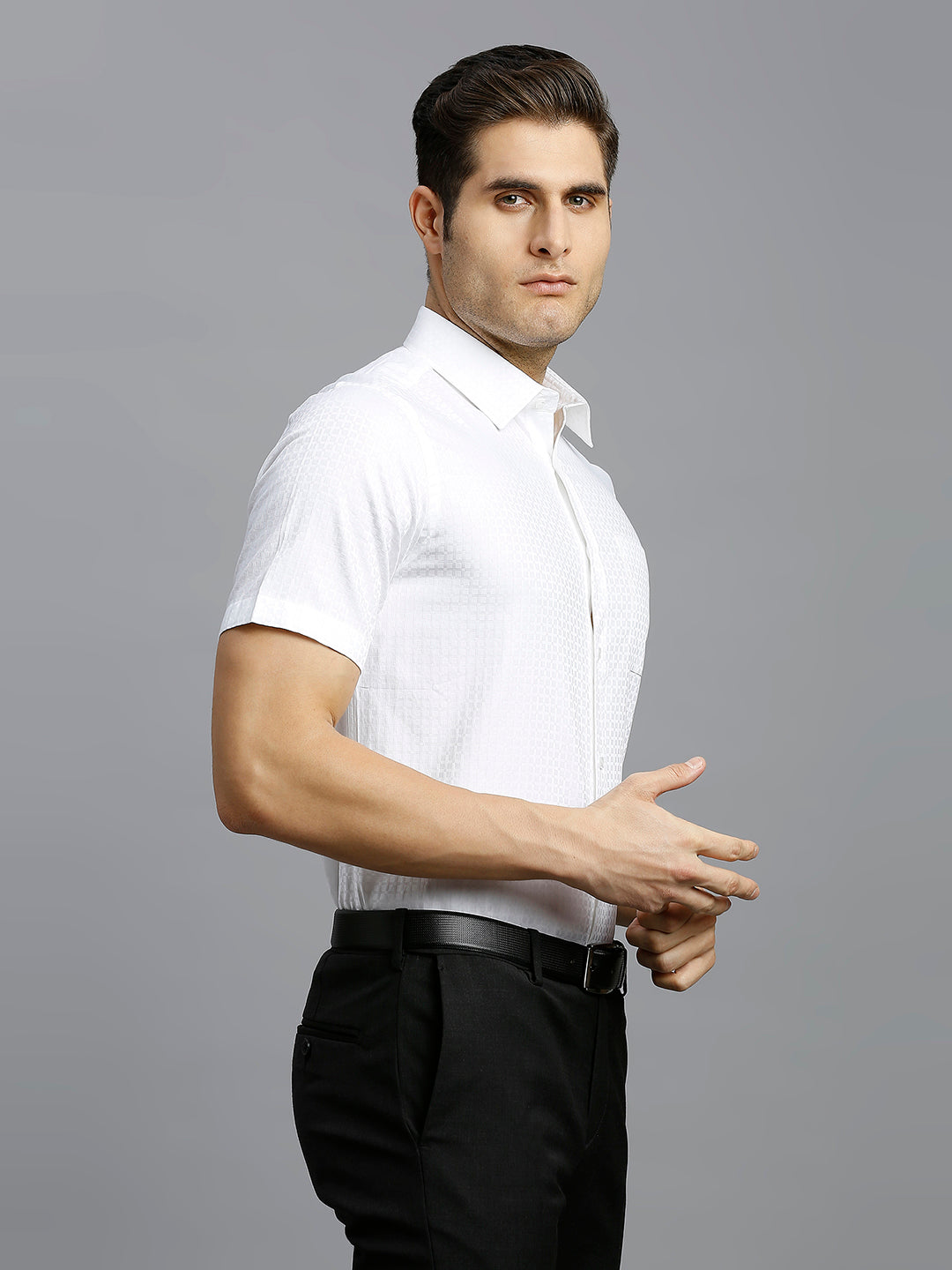 White Solid 100% Cotton Regular Fit Formal Half Sleeve Shirt