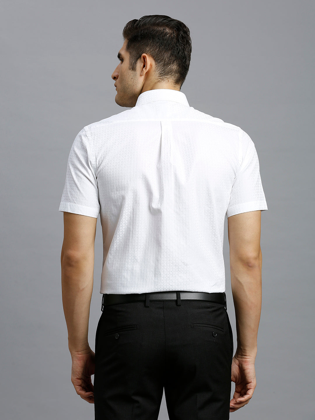 White Solid 100% Cotton Regular Fit Formal Half Sleeve Shirt