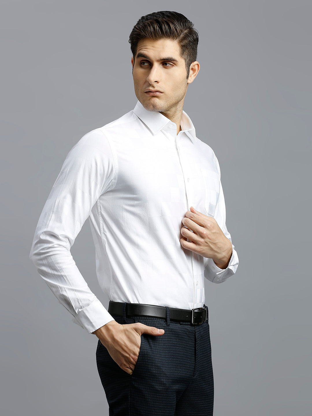 Versatile White Solid 100% Cotton Regular Fit Formal Full Sleeve Shirt