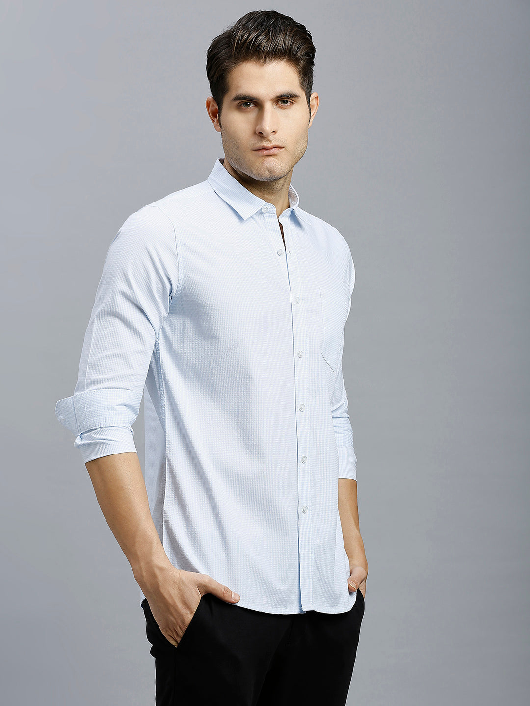 White & Sky Blue Checks 100% Cotton Slim Fit Casual Full Sleeve Shirt