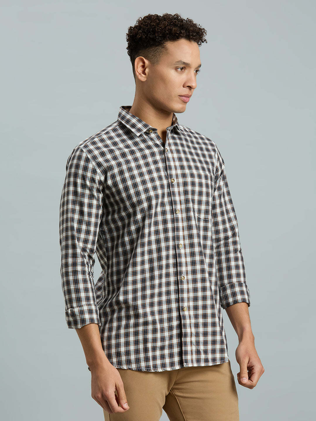 White & Navy Checks 100% Cotton Slim Fit Casual Full Sleeve Shirt