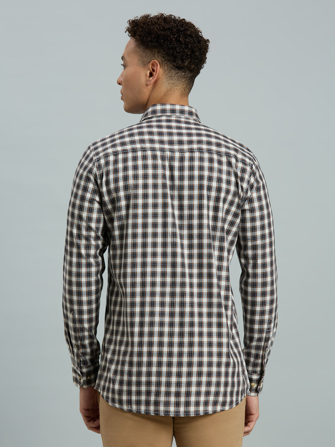 White & Navy Checks 100% Cotton Slim Fit Casual Full Sleeve Shirt
