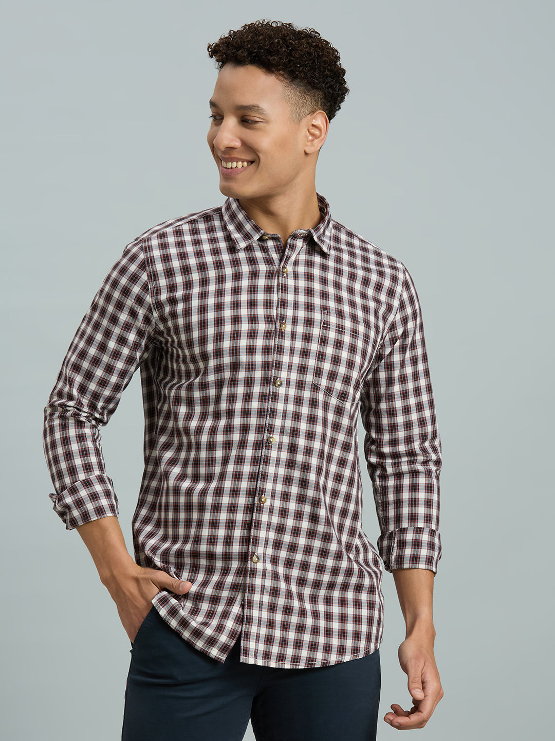 White & Red & Blk Checks 100% Cotton Slim Fit Casual Full Sleeve Shirt