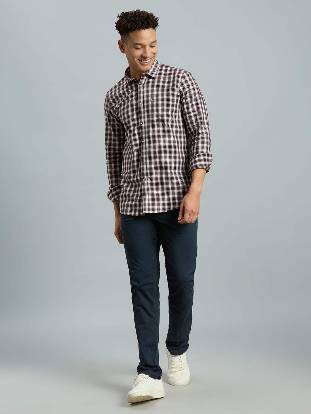 White & Red & Blk Checks 100% Cotton Slim Fit Casual Full Sleeve Shirt