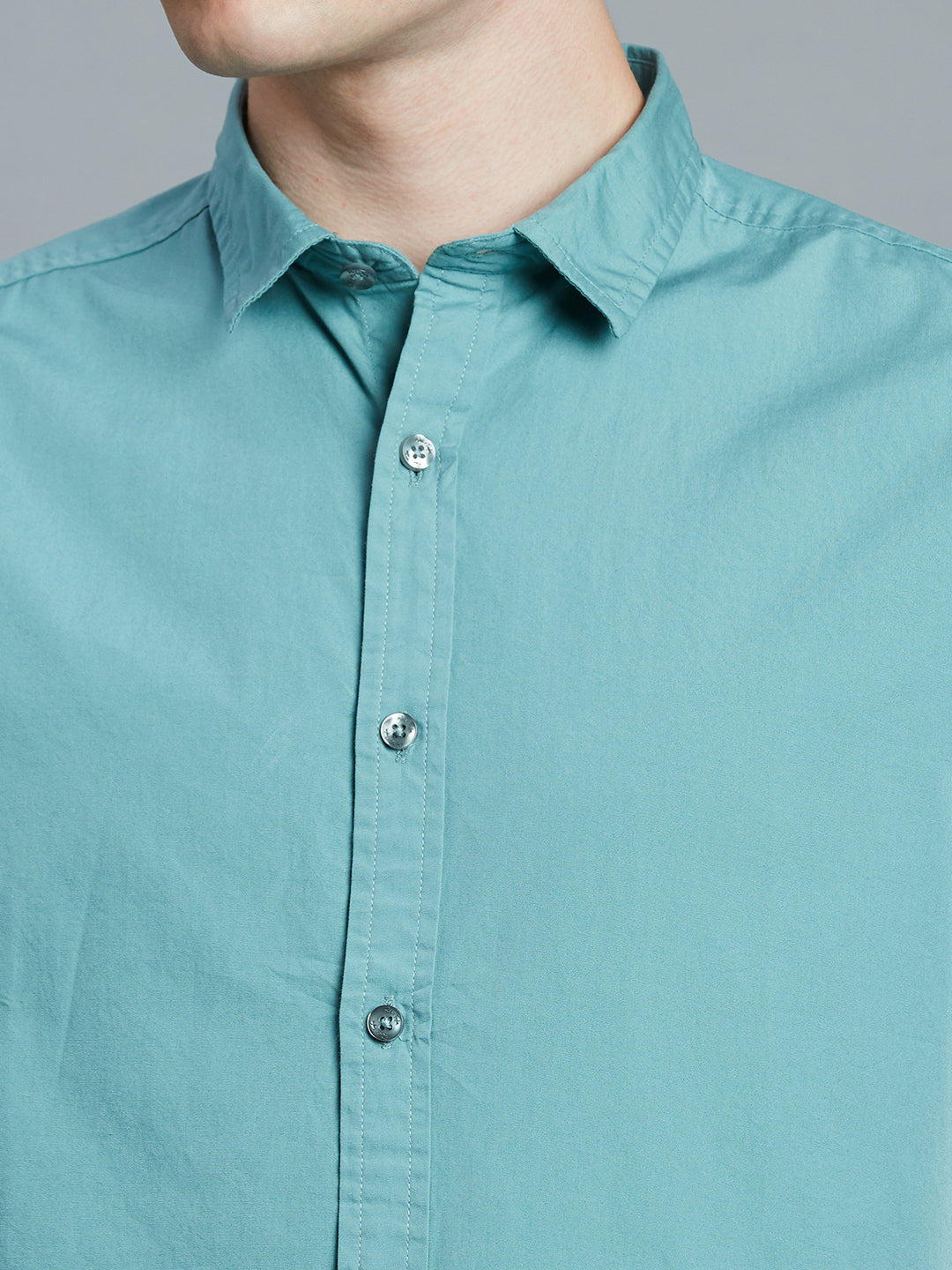 Green Solid Peached Cotton Slim Fit Casual Half Sleeve Shirt