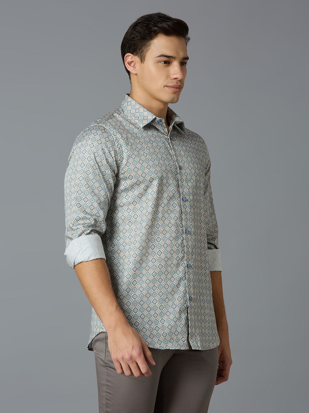 Blue & White Printed 100% Cotton Slim Fit Casual Full Sleeve Shirt