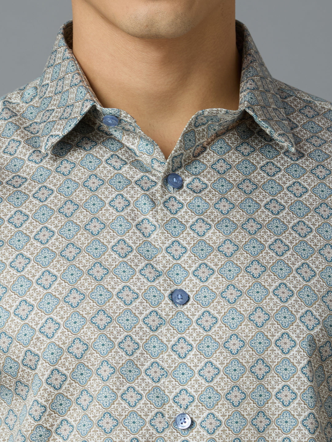 Blue & White Printed 100% Cotton Slim Fit Casual Full Sleeve Shirt